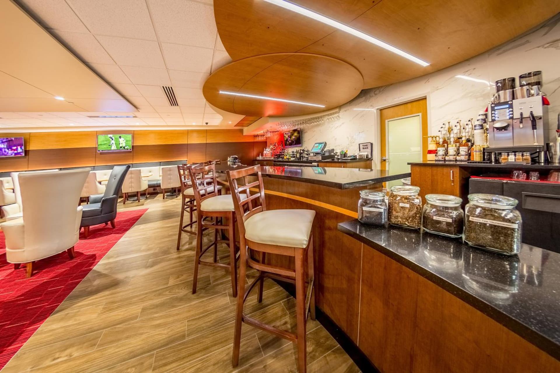 Holiday Inn Des Moines-Airport Conf Center by IHG gallery photo in Des Moines, IA — image 10