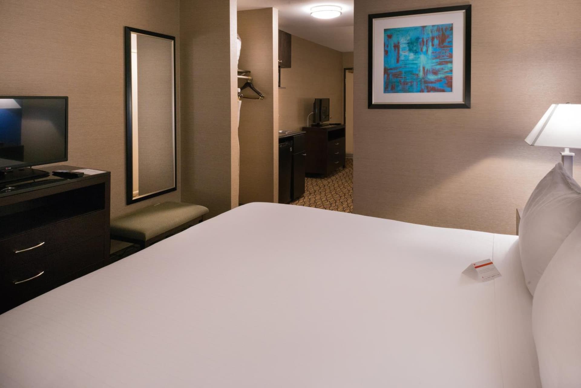 Holiday Inn Express & Suites Pasadena - Los Angeles by IHG gallery photo in Pasadena, CA — image 33