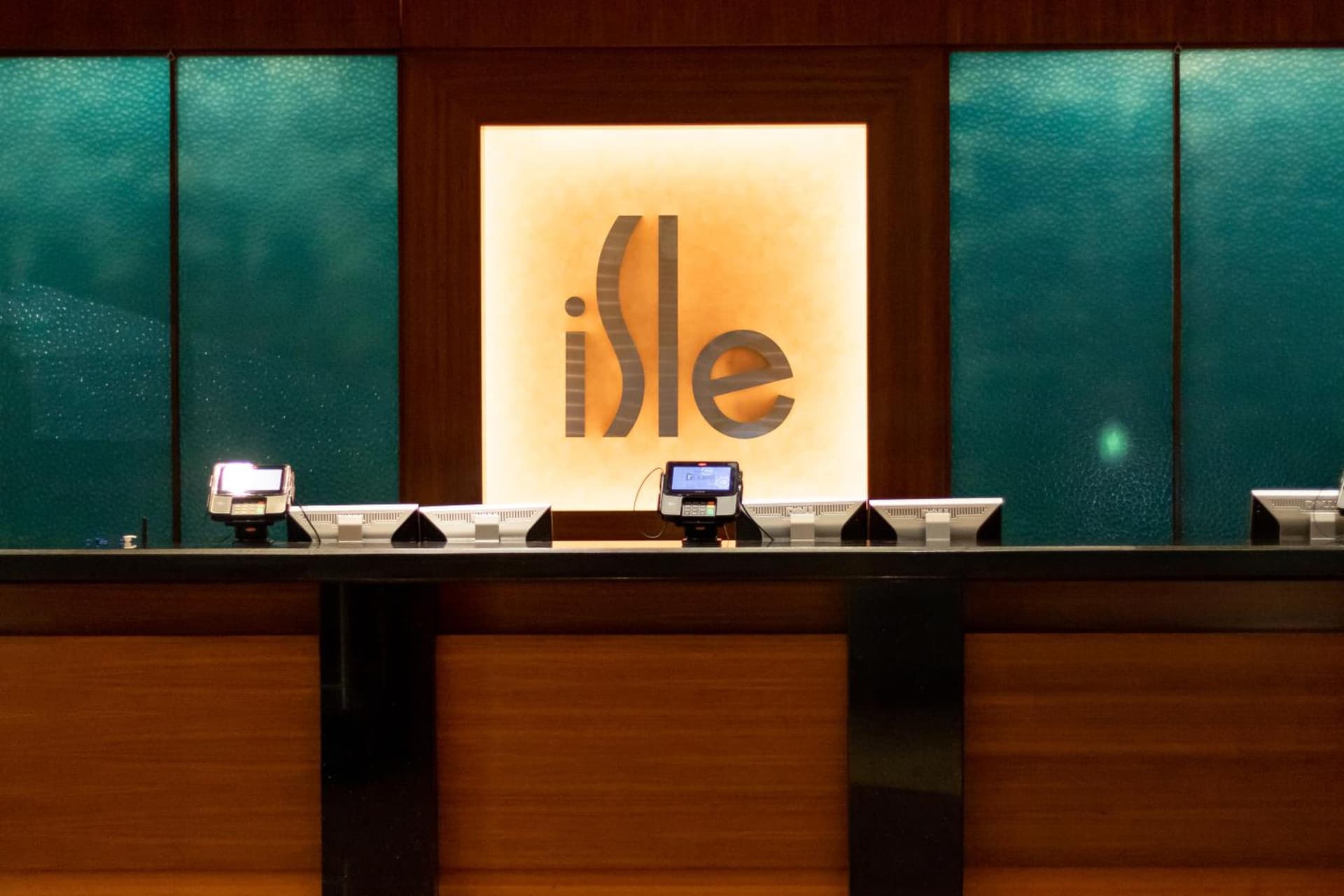 Isle Casino Hotel Waterloo, A Caesars Destination gallery photo in Waterloo, IA — image 7