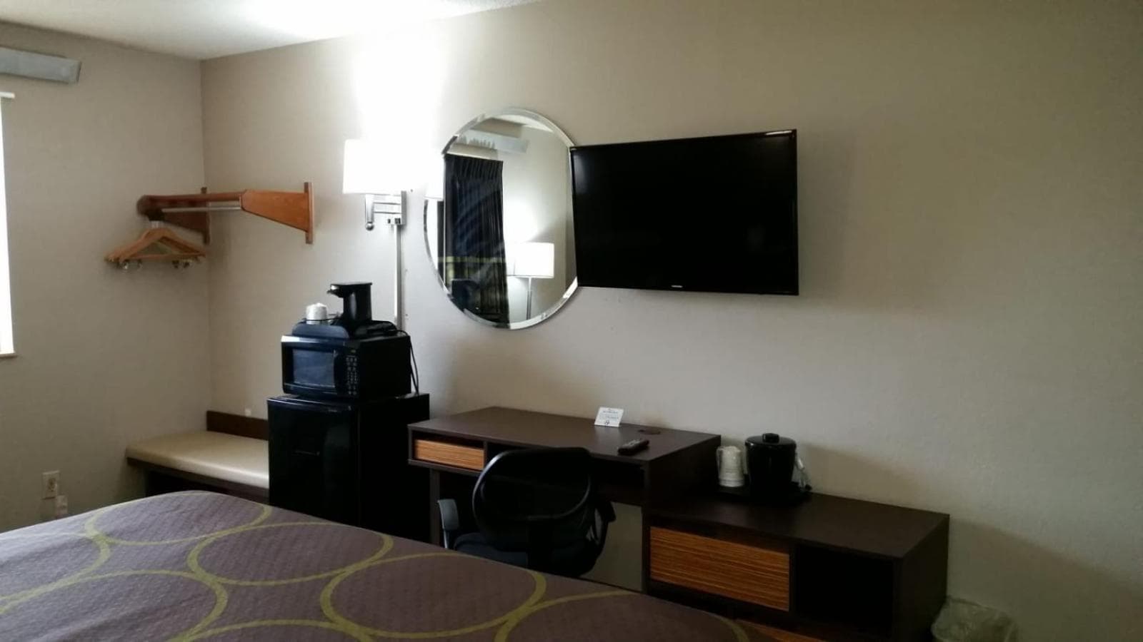 Super 8 by Wyndham Greenville gallery photo in Greenville, NC — image 6