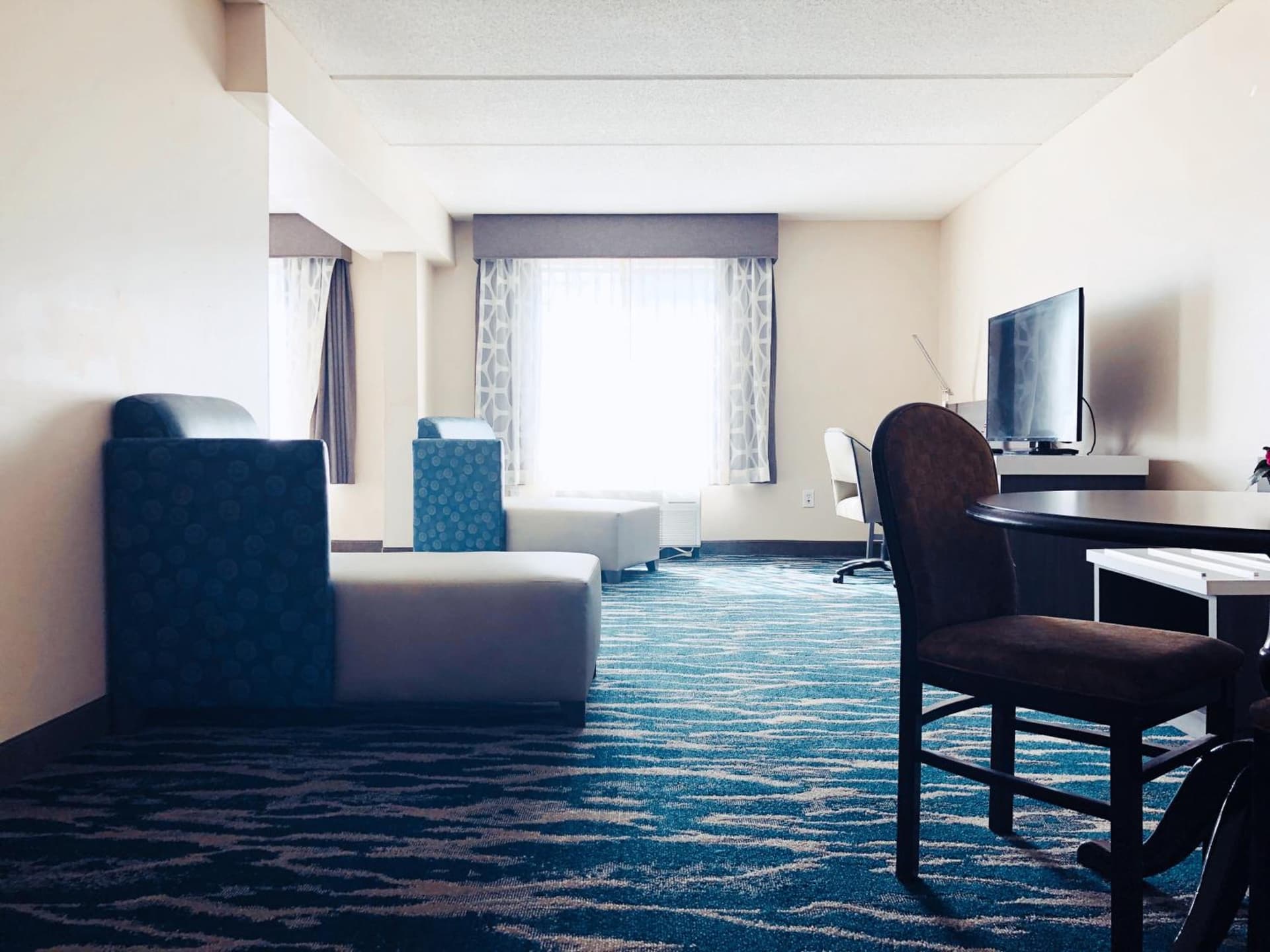 Comfort Inn & Suites Greenville Near East Carolina University gallery photo in Greenville, NC — image 53