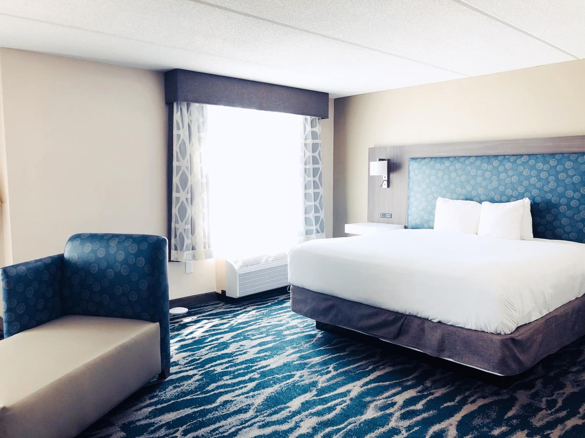 Comfort Inn & Suites Greenville Near East Carolina University gallery photo in Greenville, NC — image 51