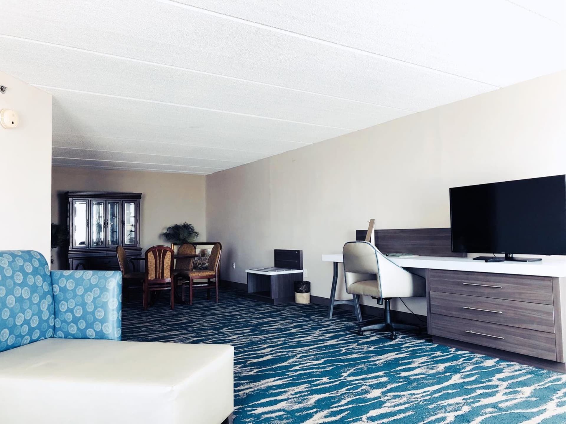 Comfort Inn & Suites Greenville Near East Carolina University gallery photo in Greenville, NC — image 12