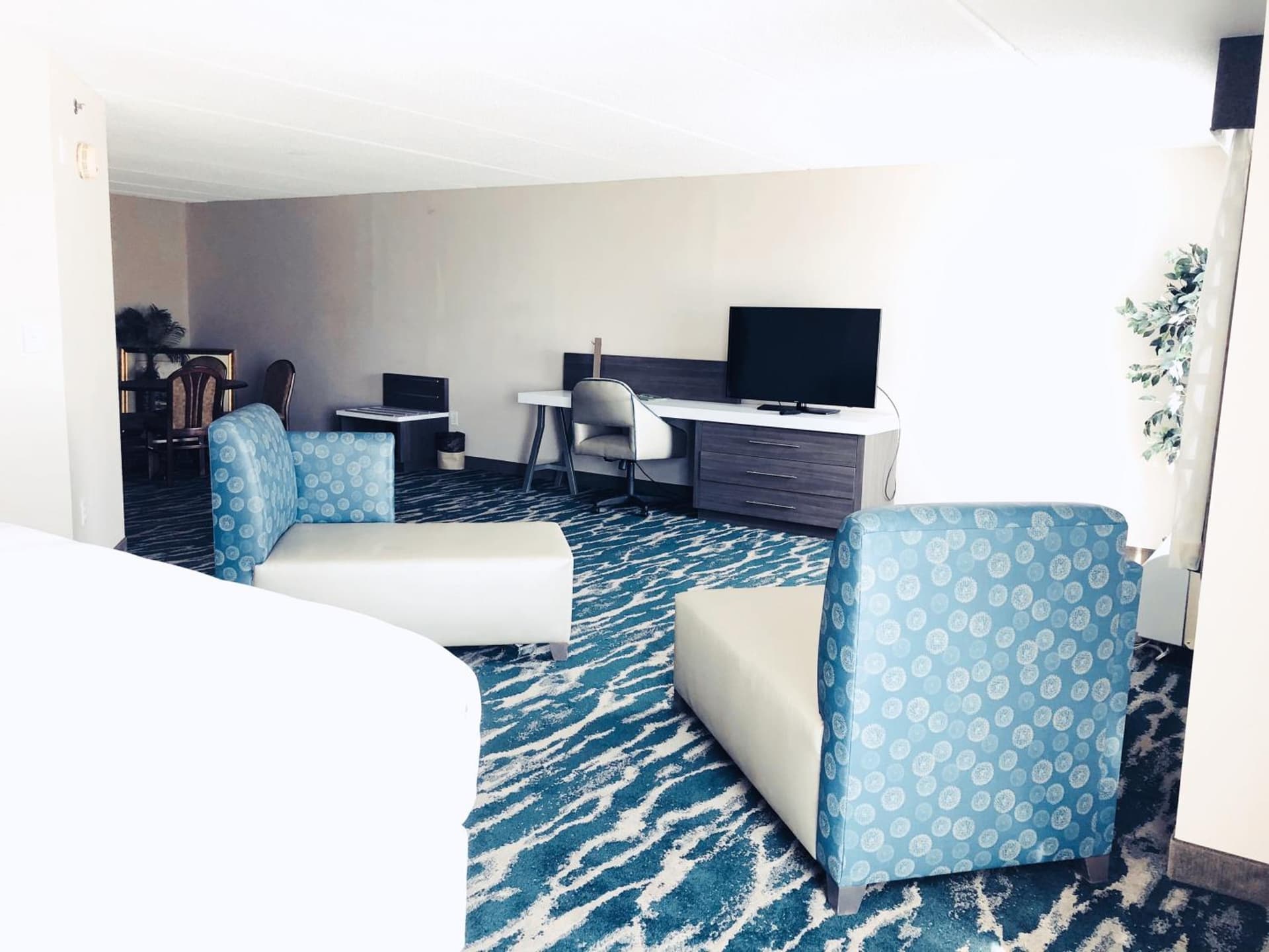 Comfort Inn & Suites Greenville Near East Carolina University gallery photo in Greenville, NC — image 71