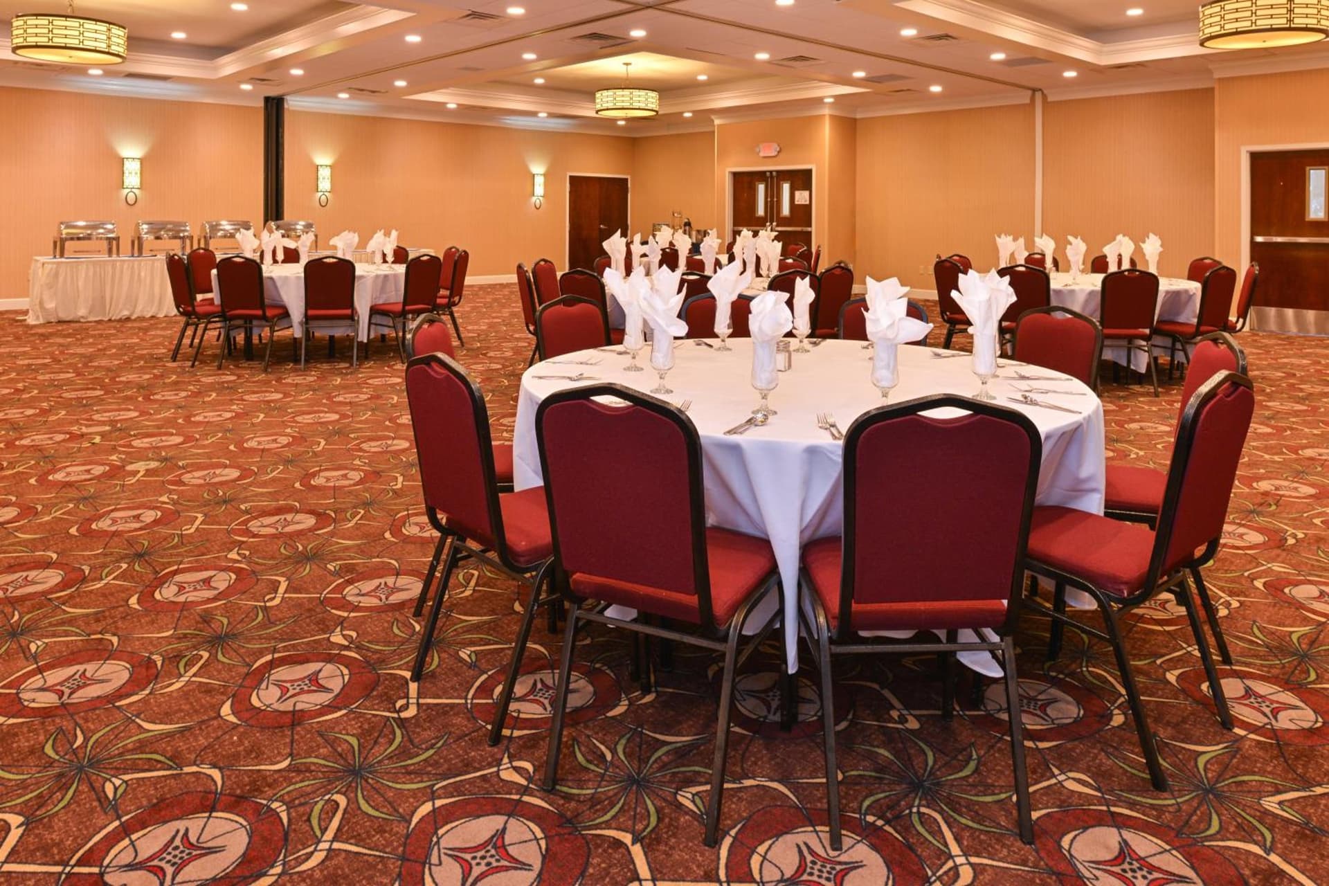 Holiday Inn New London by IHG interior in New London, CT — gallery photo 2