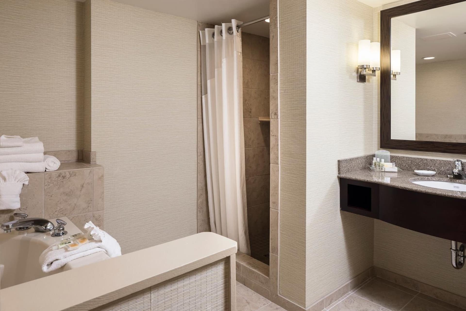 Holiday Inn Wichita East I-35 by IHG gallery photo in Wichita, KS — image 44