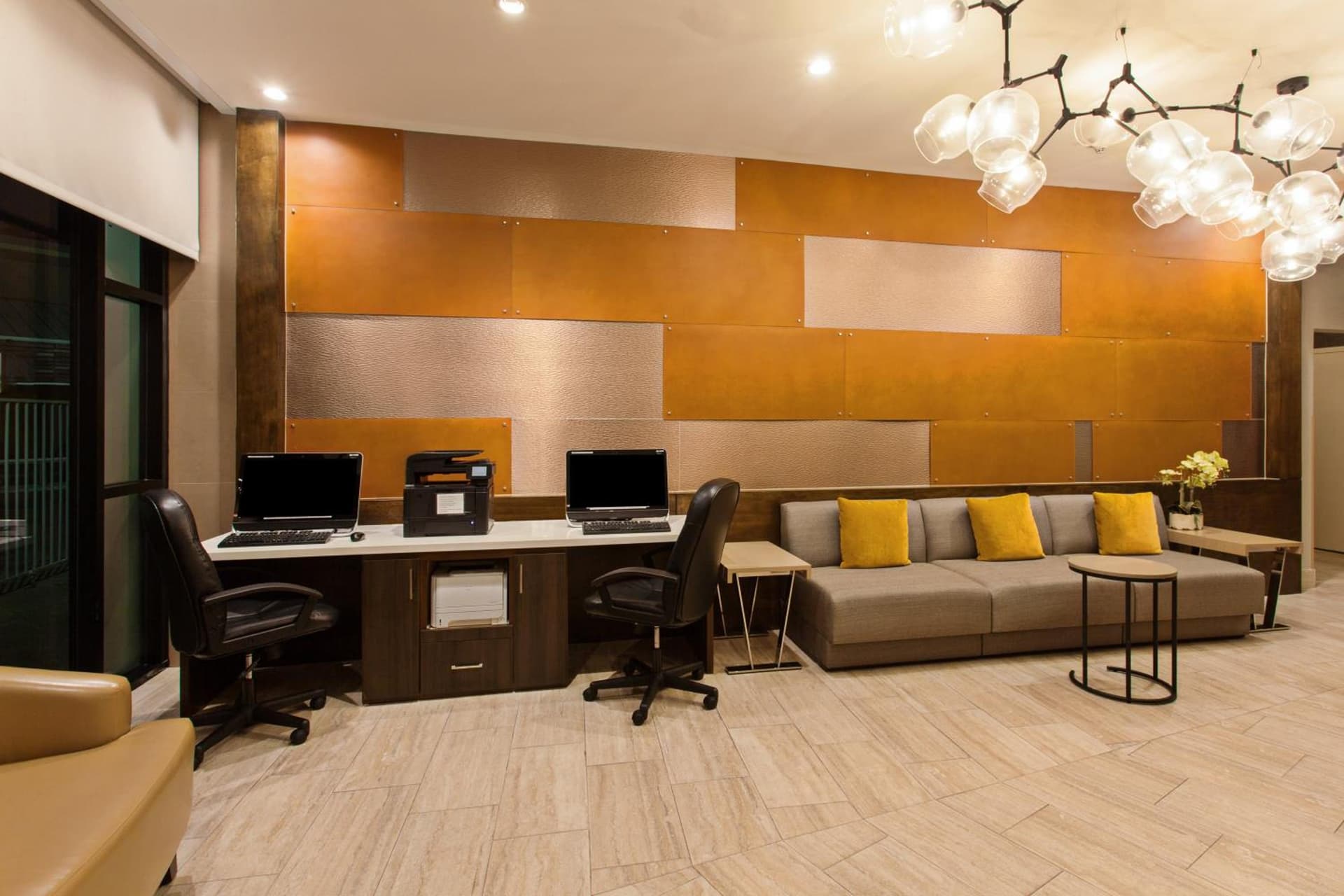 Holiday Inn Long Beach - Airport by IHG gallery photo in Long Beach, CA — image 57