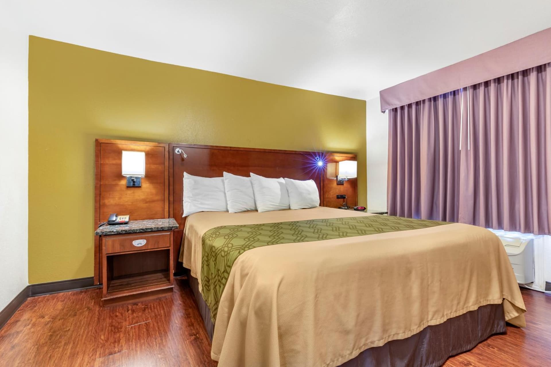 Rose City Inn & Suites gallery photo in Tyler, TX — image 9