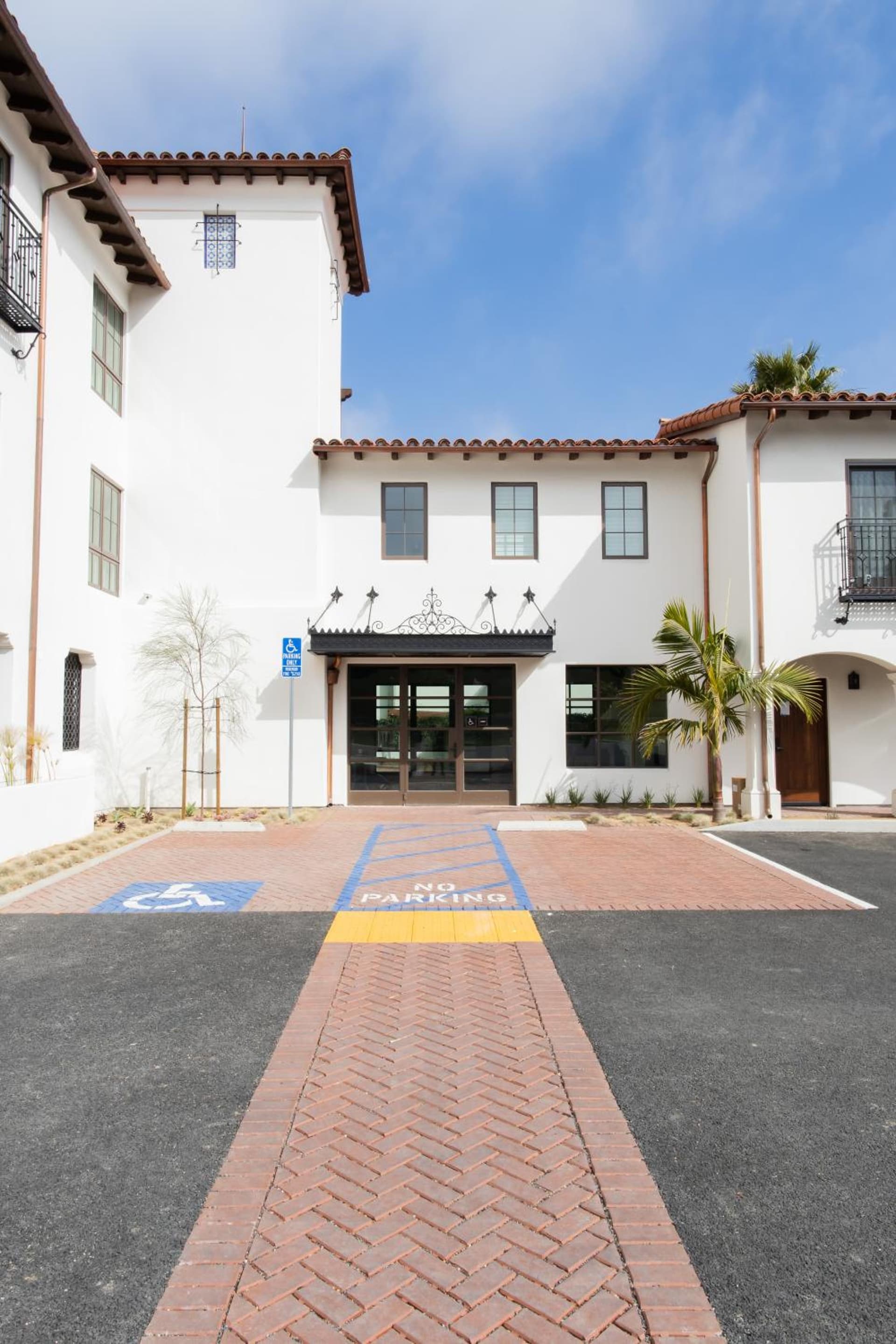 La Playa Inn Santa Barbara interior in Santa Barbara, CA — gallery photo 2
