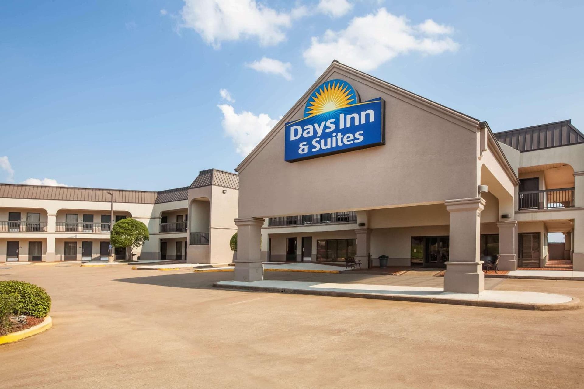 Days Inn & Suites by Wyndham Tyler exterior or lobby in Tyler, TX — main listing photo