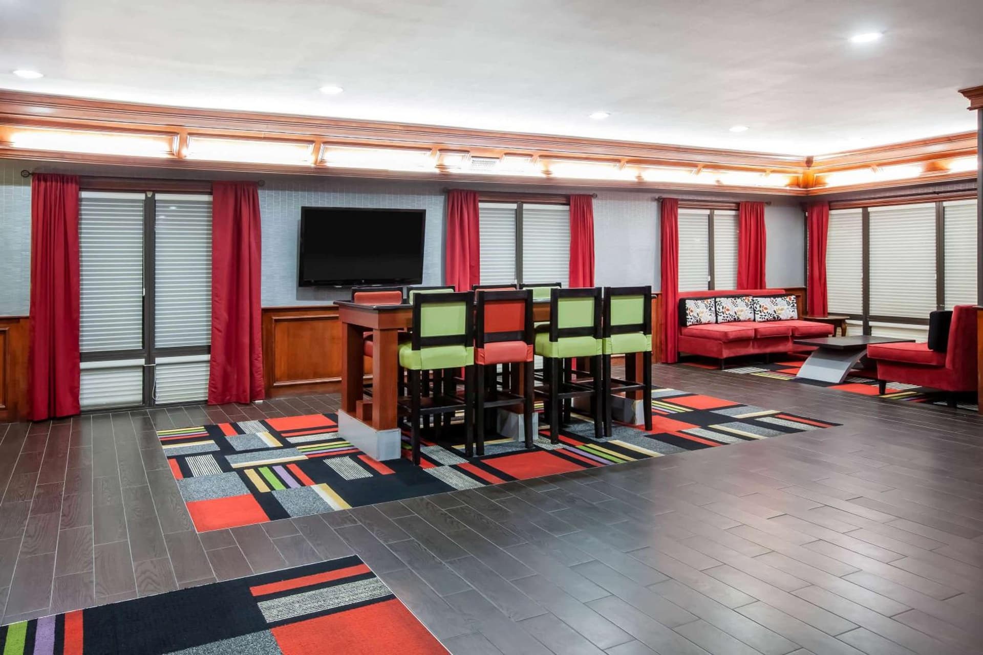 Days Inn & Suites by Wyndham Tyler gallery photo in Tyler, TX — image 4