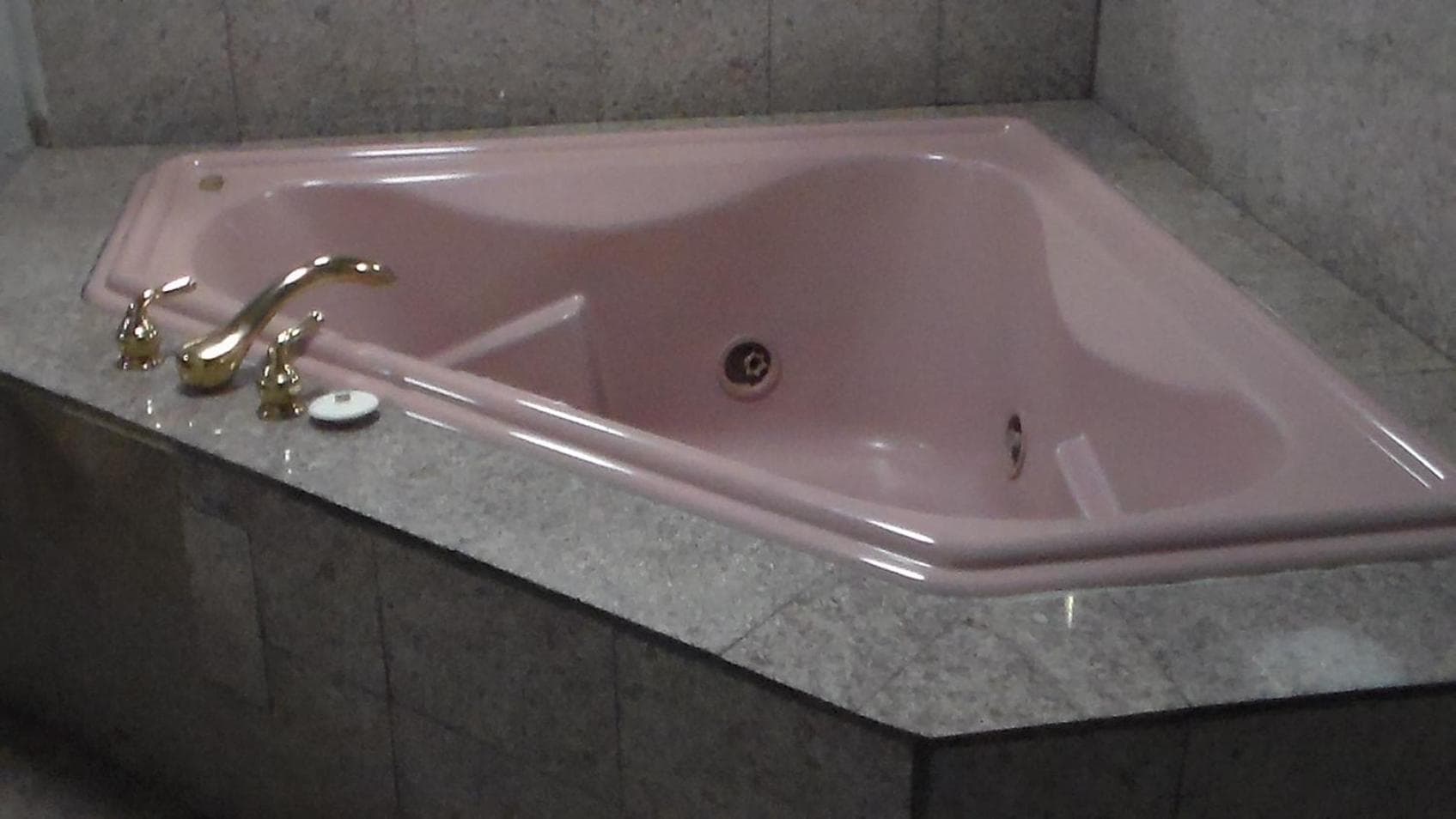 Laurel Inn property views in Oakland, CA — gallery photo 3