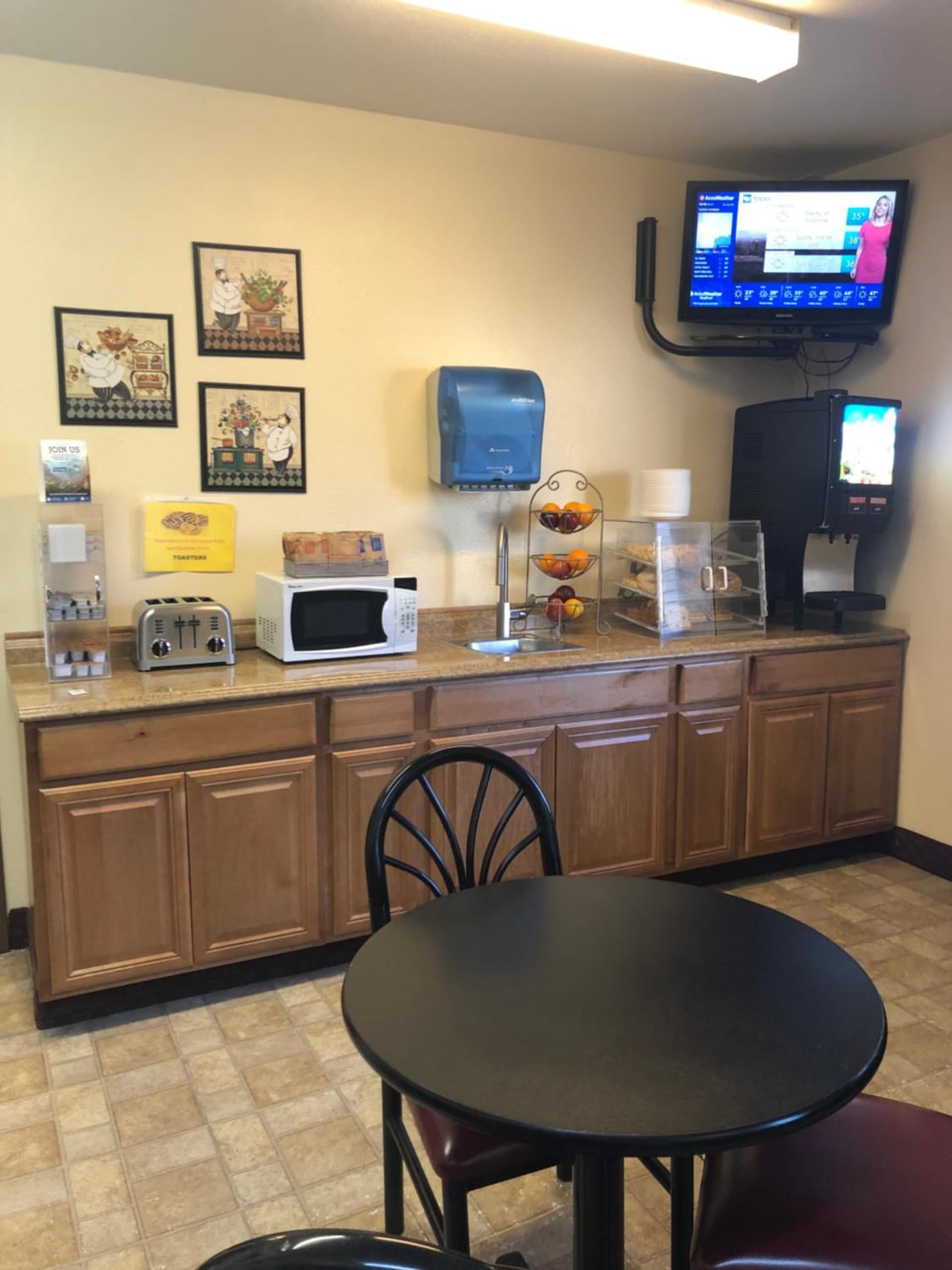 Travelodge by Wyndham Elko NV property views in Elko, NV — gallery photo 3