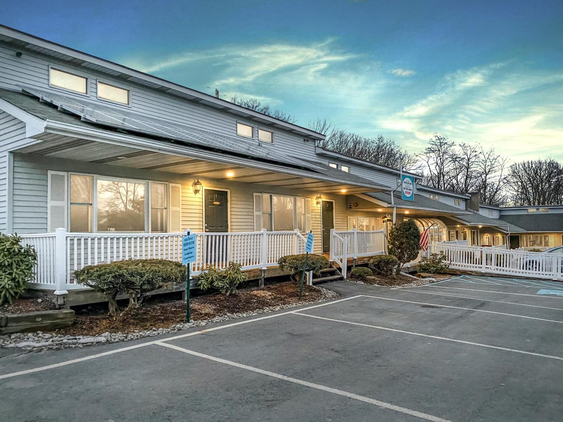 East Shore Lodging gallery photo in Hawley, PA — image 29