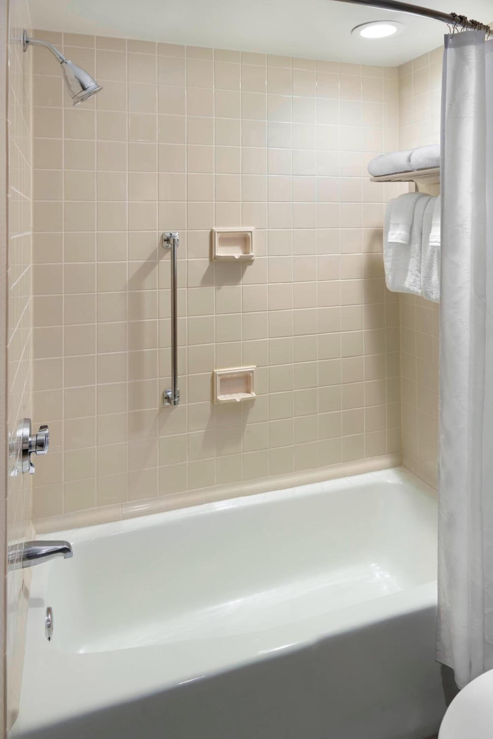 Sheraton Charlotte Airport gallery photo in Charlotte, NC — image 9
