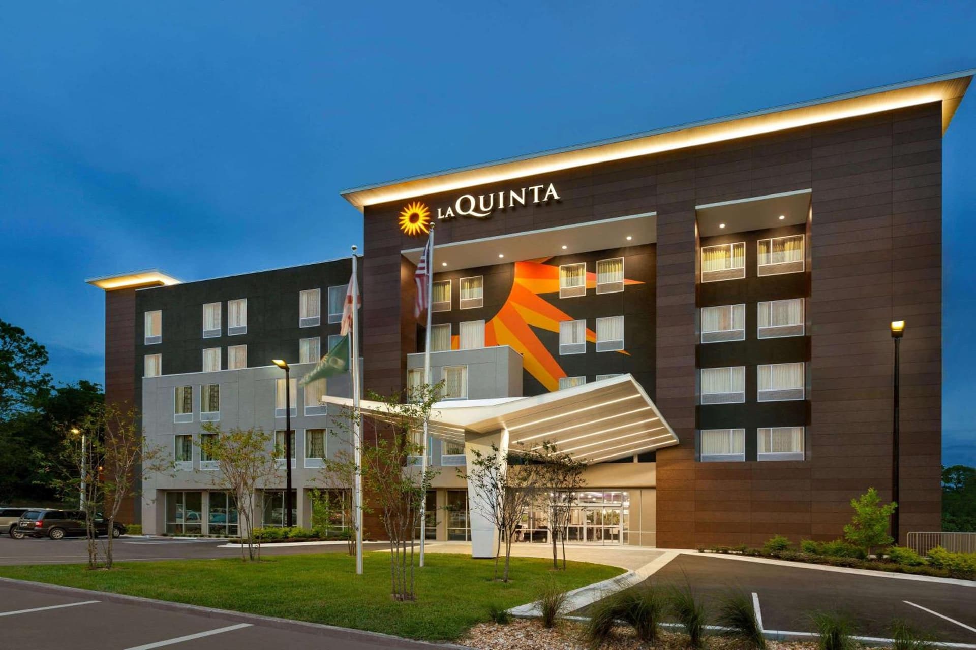 La Quinta by Wyndham Gainesville featured exterior or lobby in Gainesville, FL — similar hotel