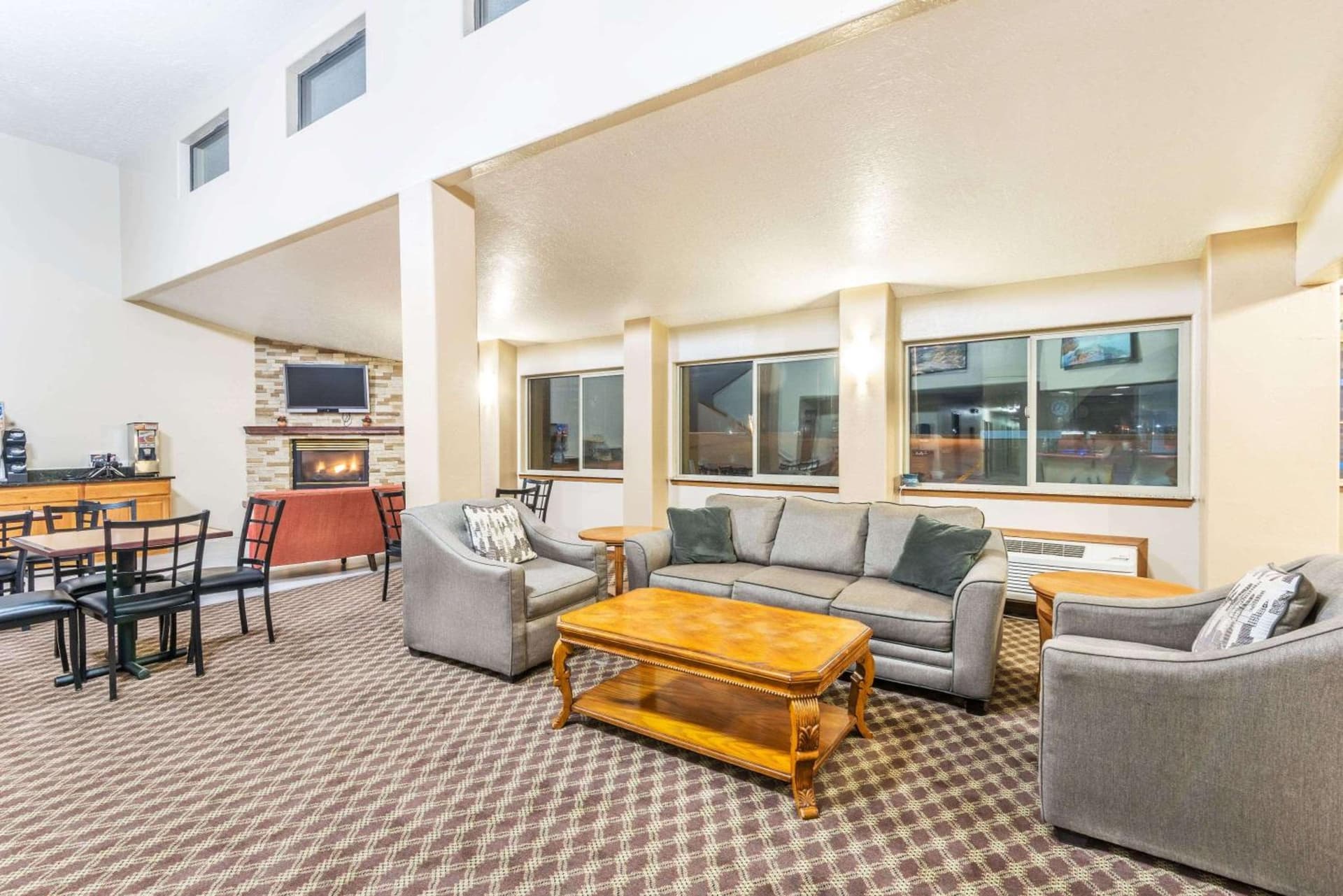 Days Inn by Wyndham Pueblo property views in Pueblo, CO — gallery photo 3