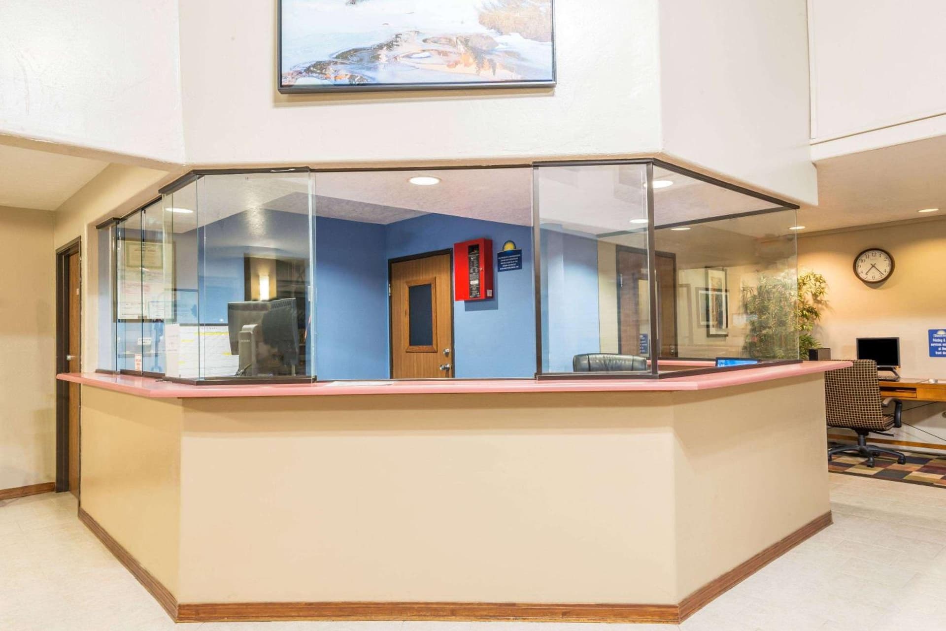 Days Inn by Wyndham Pueblo interior in Pueblo, CO — gallery photo 2