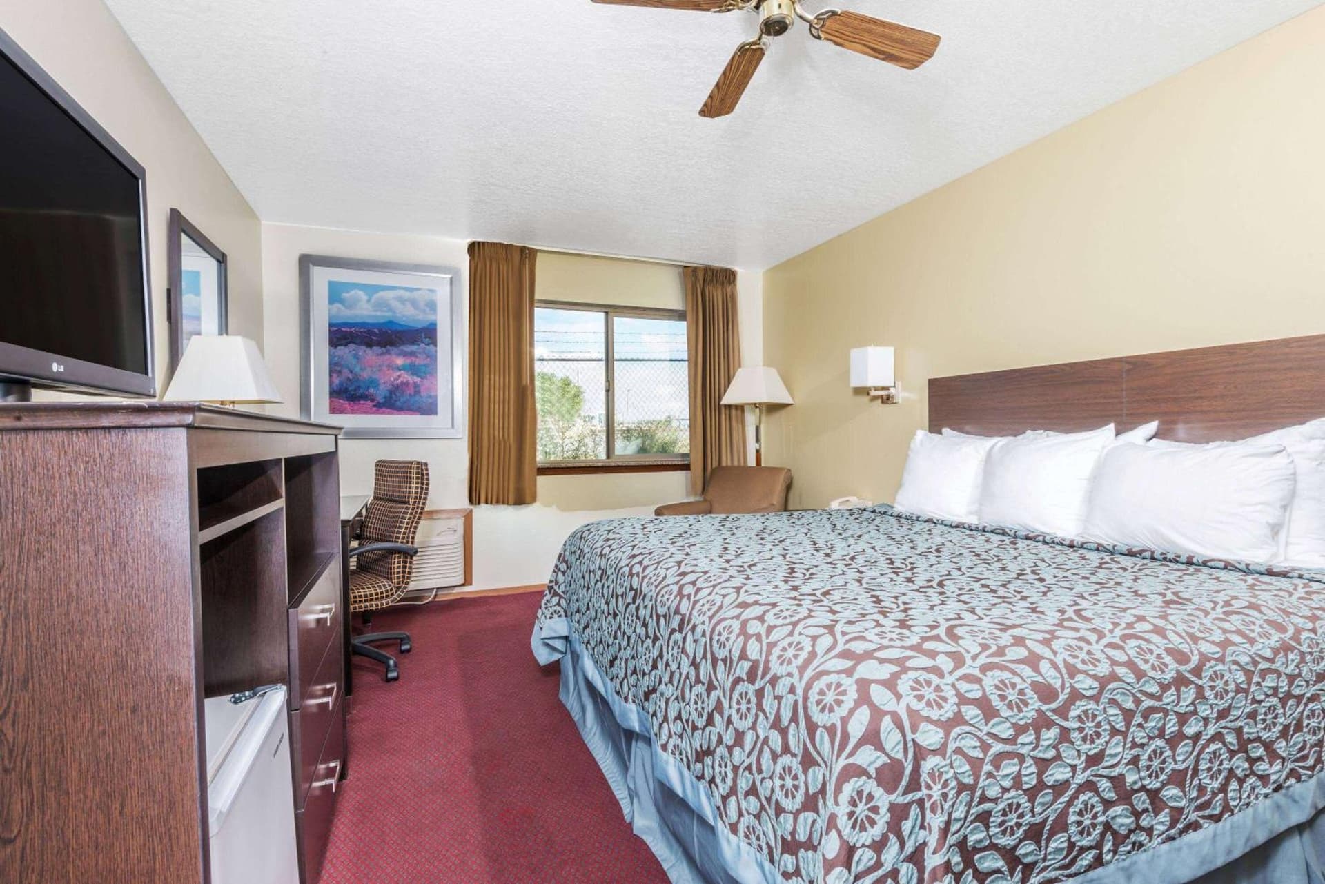Days Inn by Wyndham Pueblo gallery photo in Pueblo, CO — image 6
