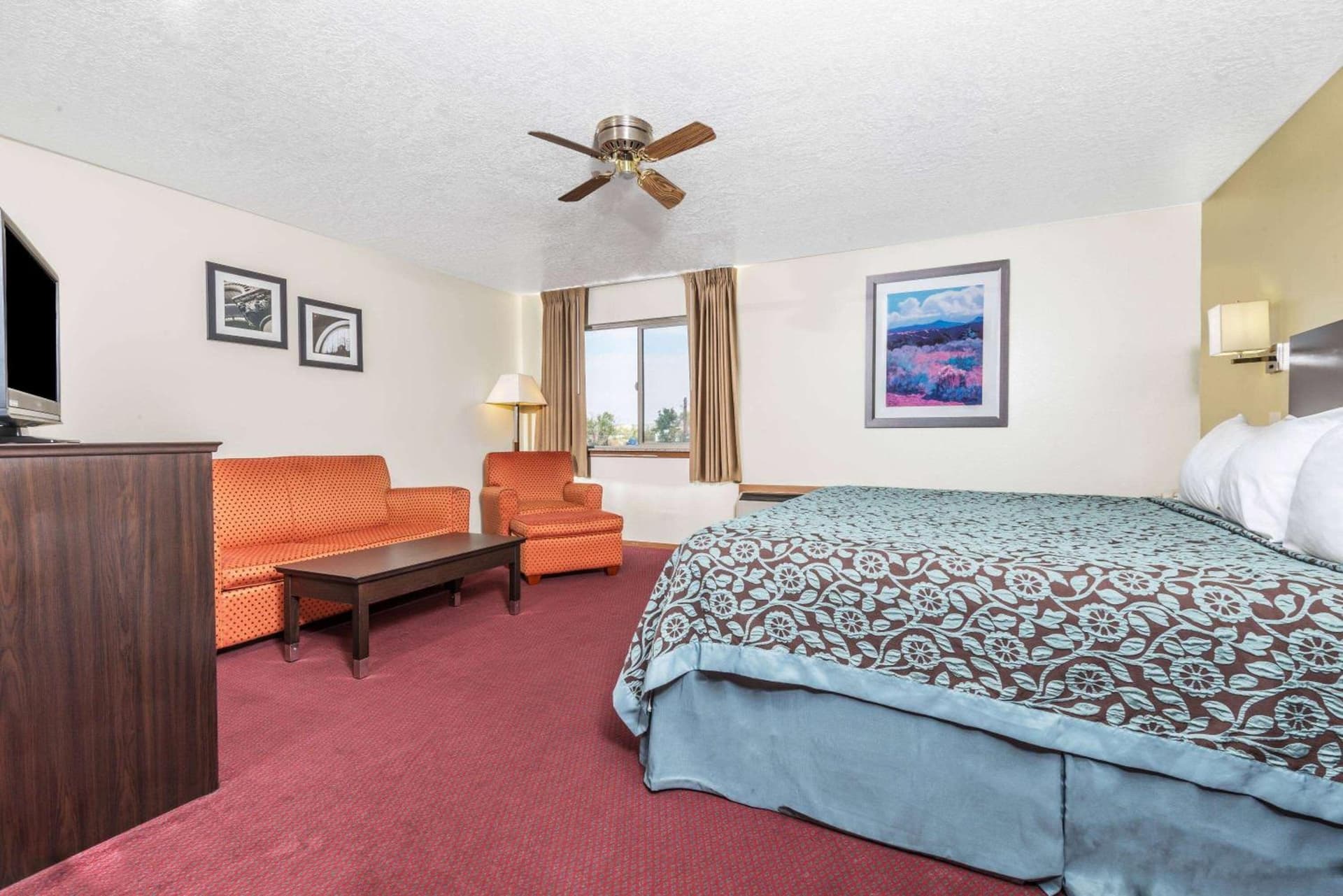 Days Inn by Wyndham Pueblo gallery photo in Pueblo, CO — image 11