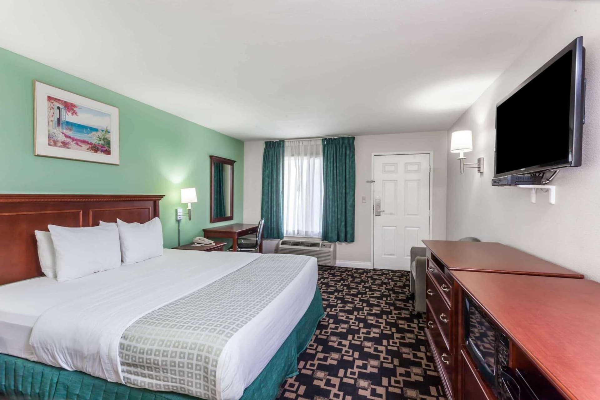Ramada by Wyndham Oceanside gallery photo in Oceanside, CA — image 36