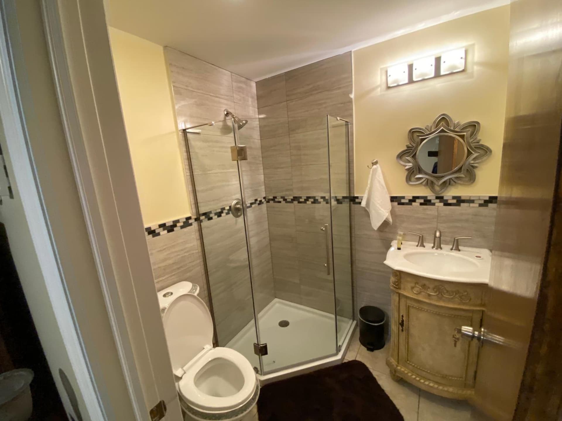 Cold Spring Hotel interior in Cold Spring, NY — gallery photo 2