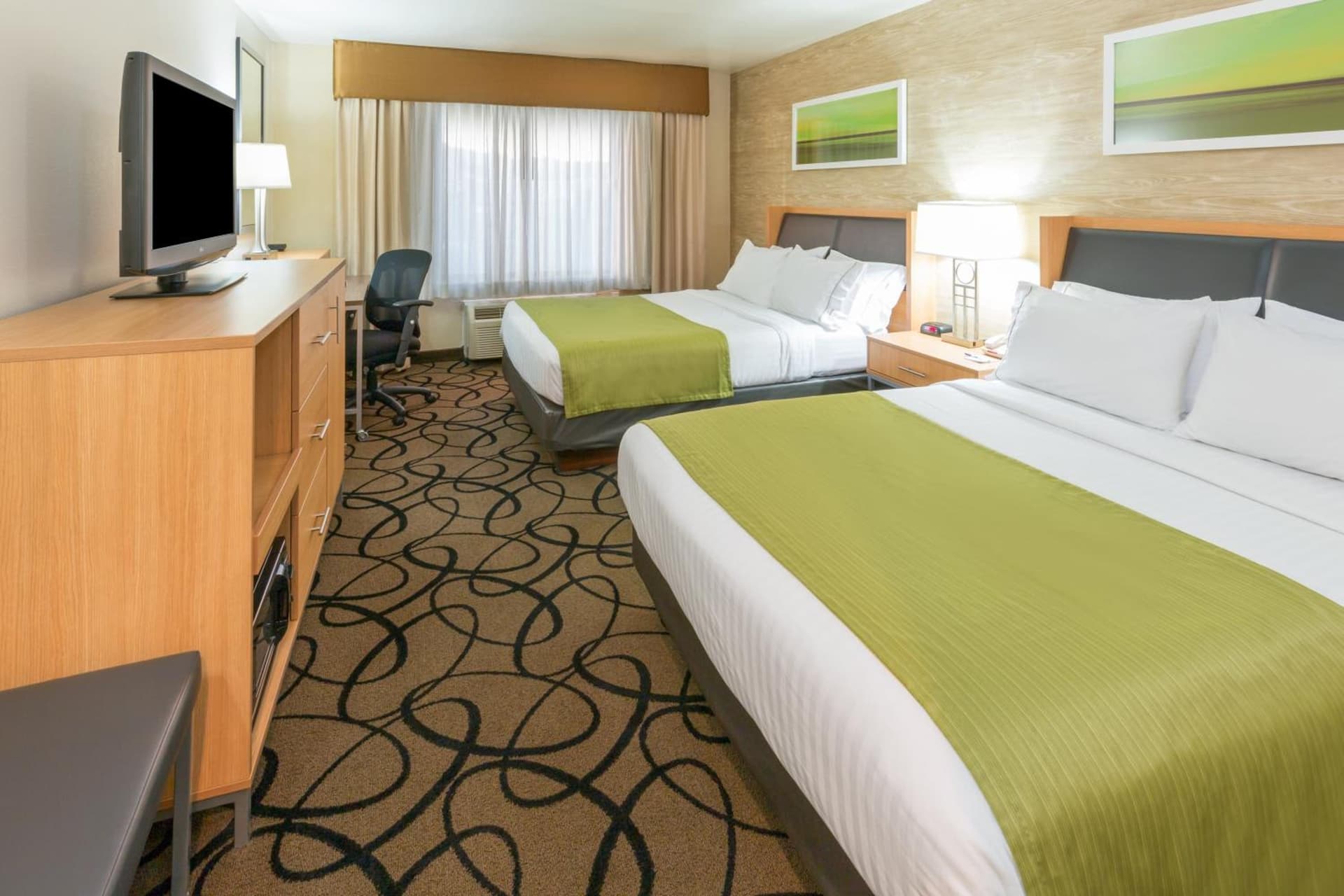 Holiday Inn Express Hotel and Suites - Henderson by IHG gallery photo in Las Vegas, NV — image 13