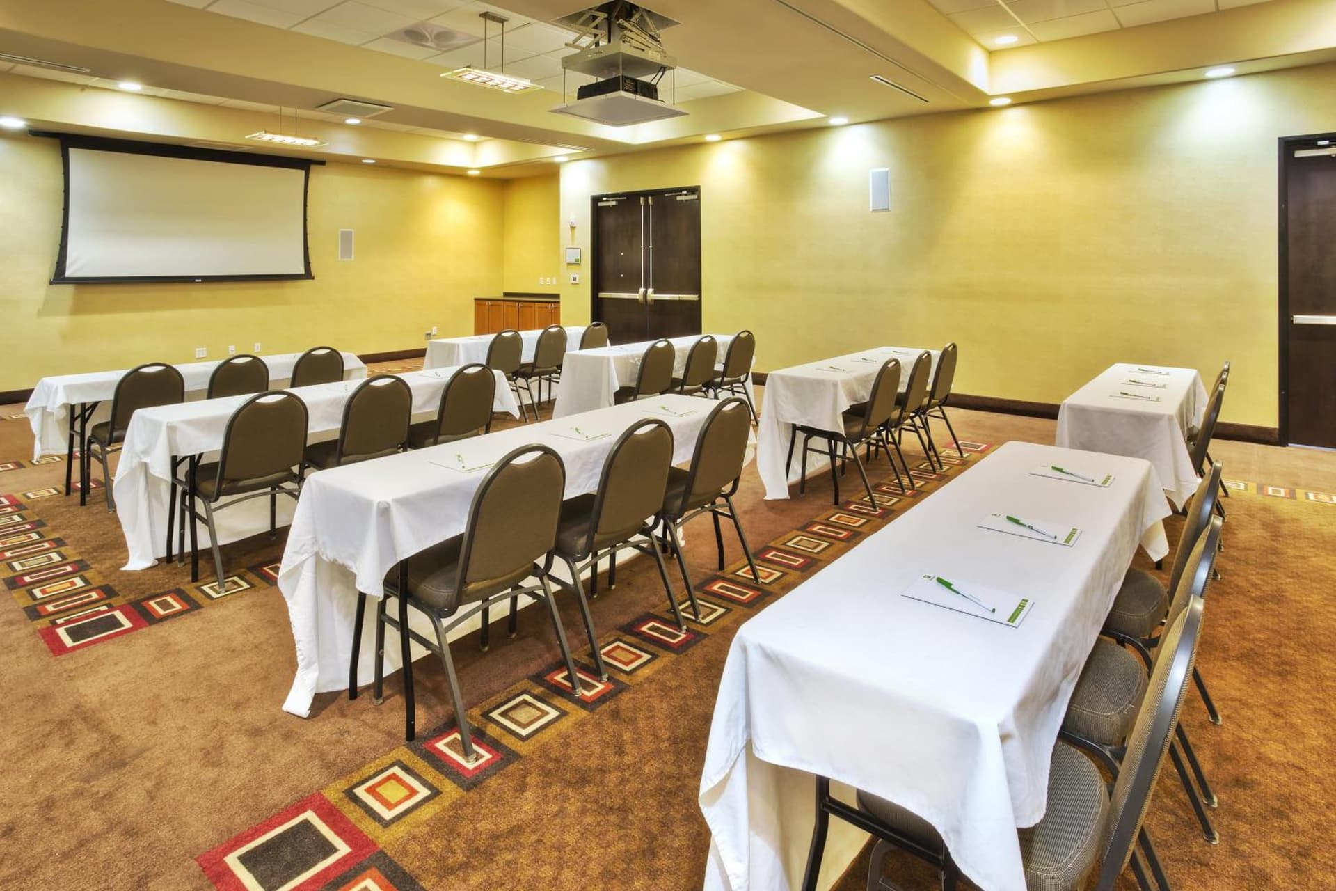 Holiday Inn Killeen - Fort Hood Area by IHG interior in Killeen, TX — gallery photo 2