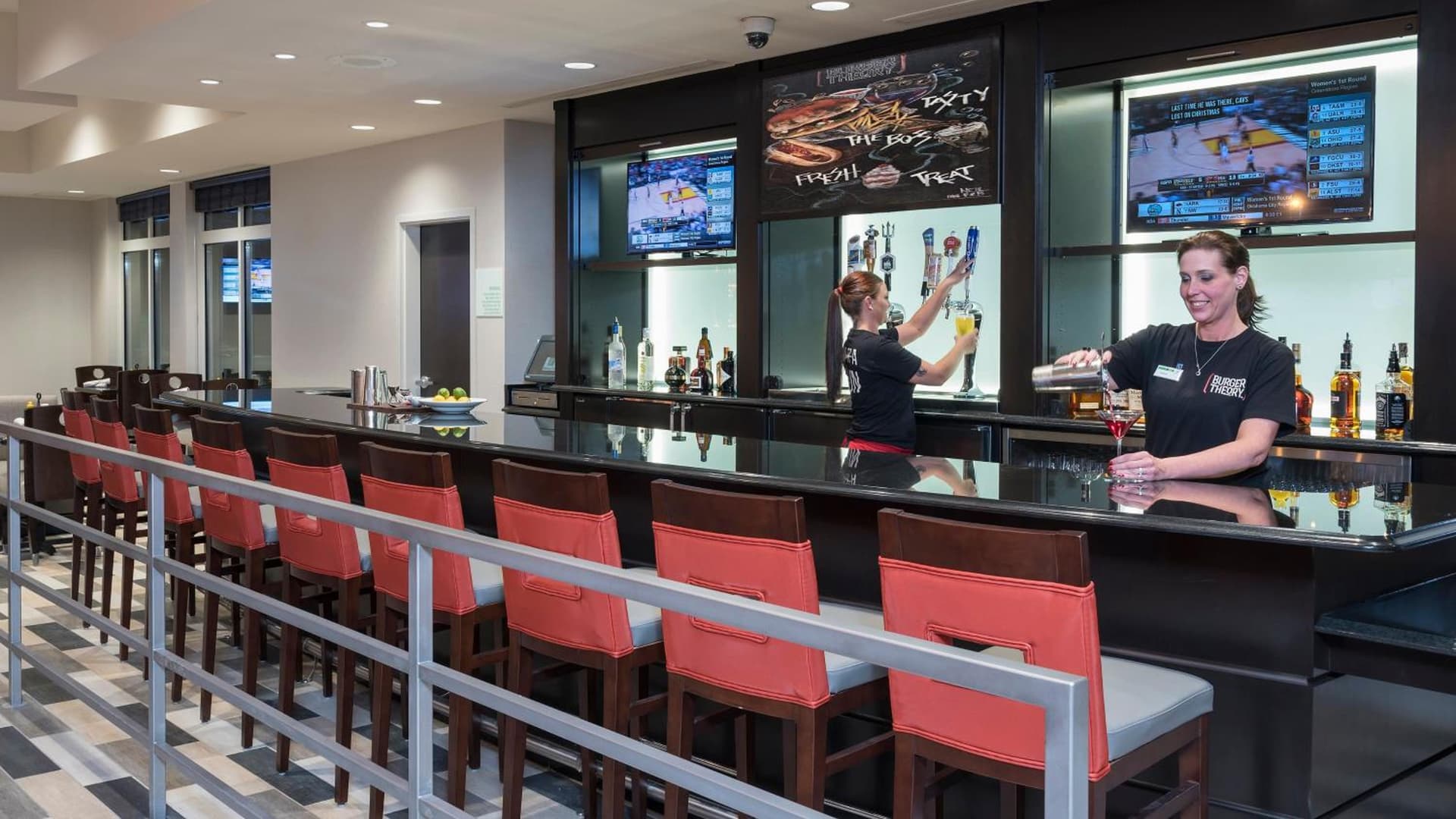 Holiday Inn Indianapolis Airport by IHG gallery photo in Indianapolis, IN — image 7