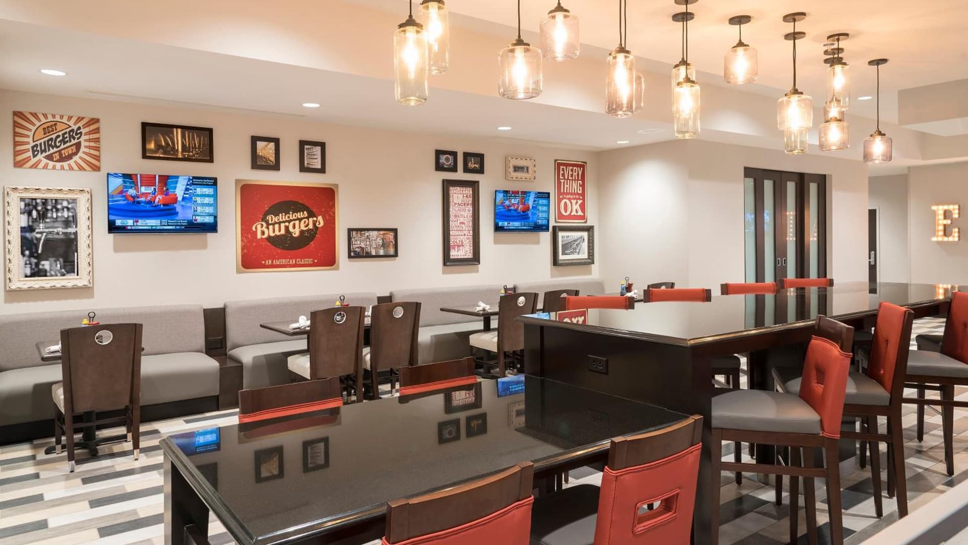 Holiday Inn Indianapolis Airport by IHG gallery photo in Indianapolis, IN — image 5