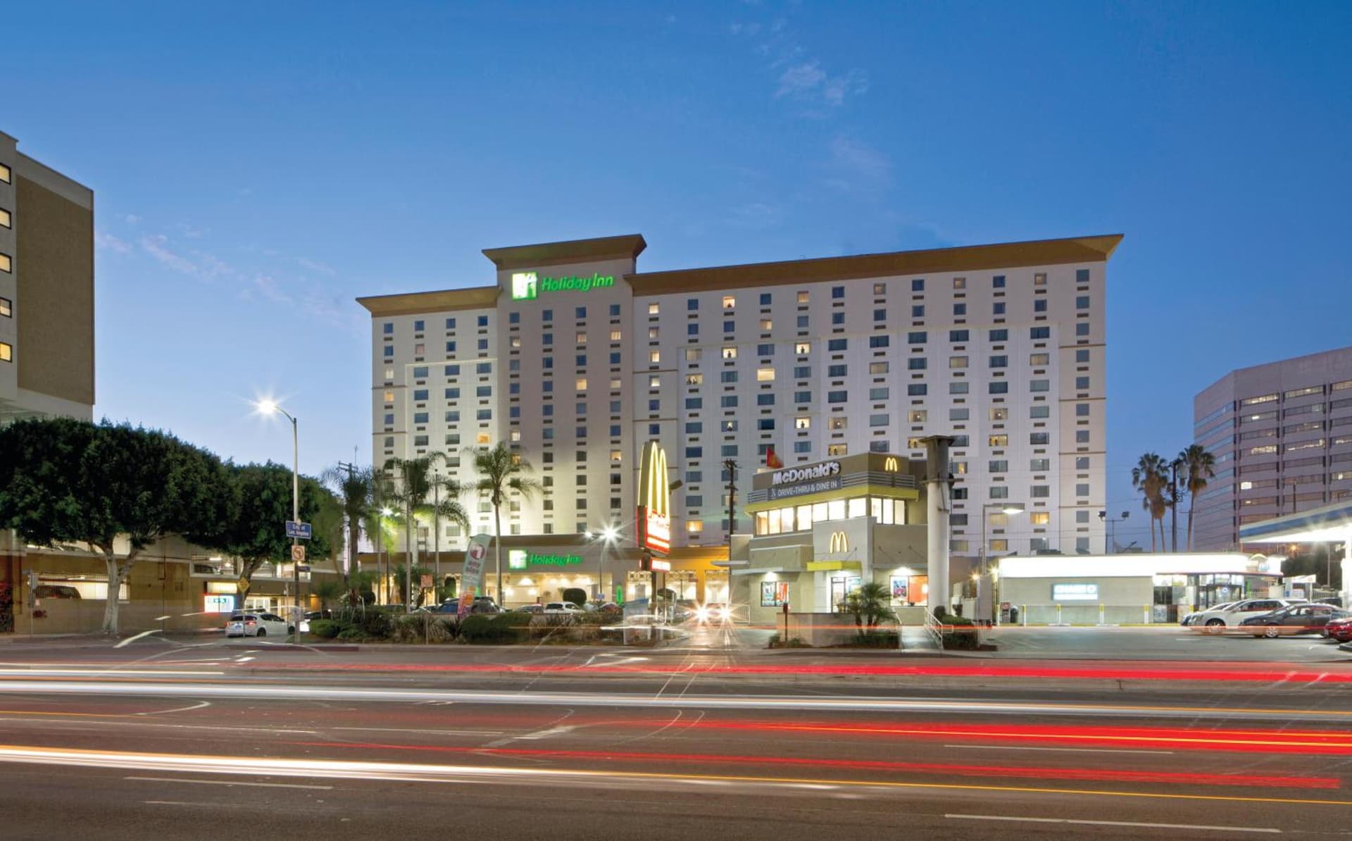 Holiday Inn Los Angeles - LAX Airport by IHG featured exterior or lobby in Los Angeles, CA — similar hotel