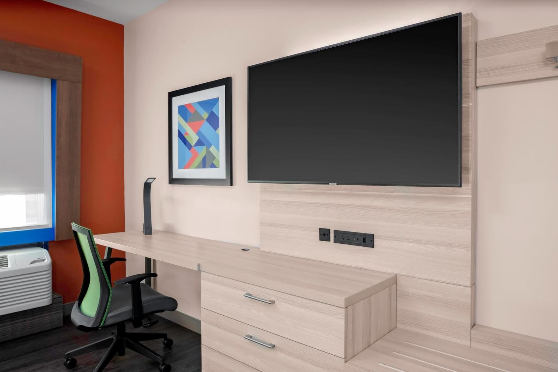 Holiday Inn Express & Suites Wilmington West - Medical Park by IHG gallery photo in Wilmington, NC — image 24
