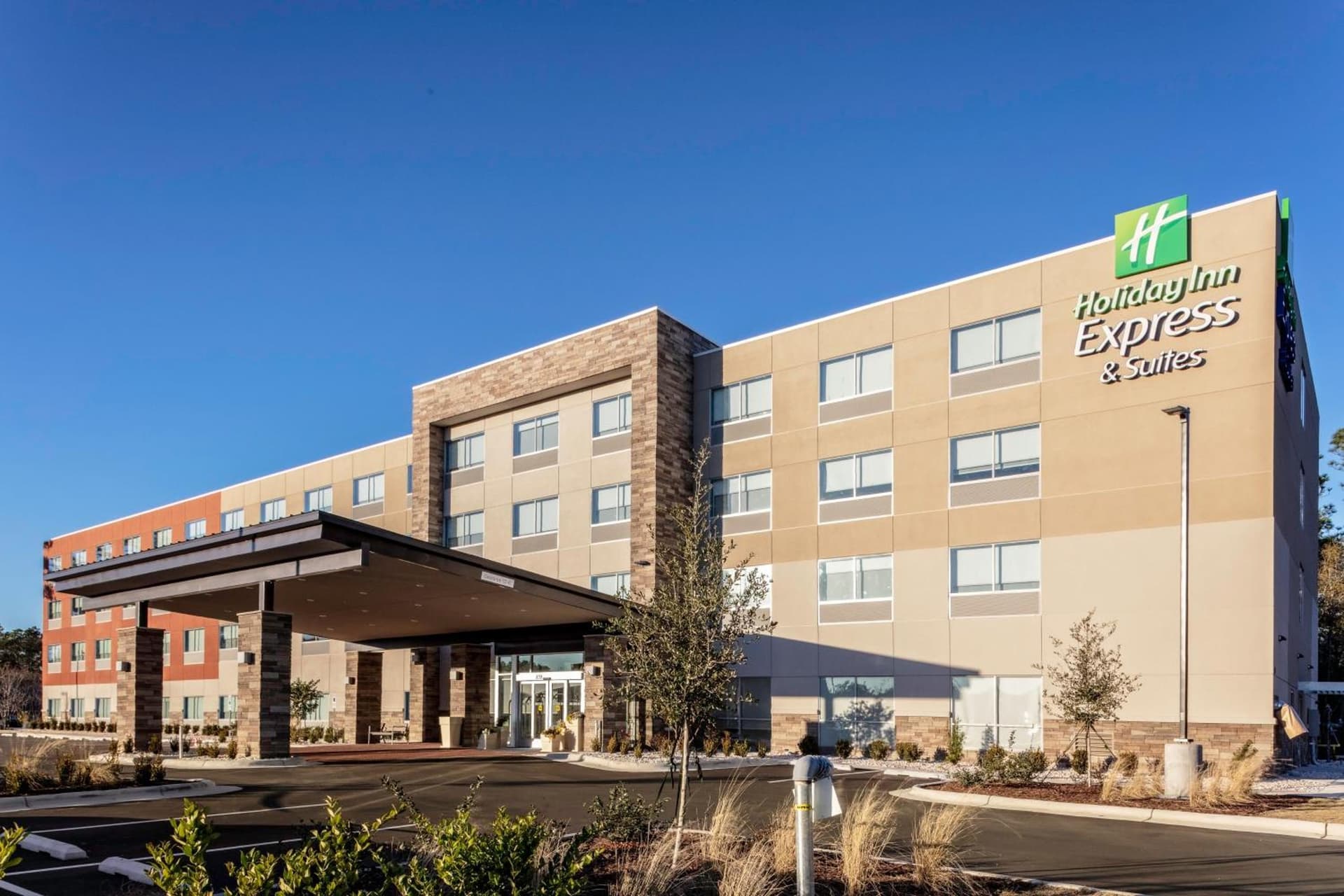 Holiday Inn Express & Suites Wilmington West - Medical Park by IHG gallery photo in Wilmington, NC — image 17