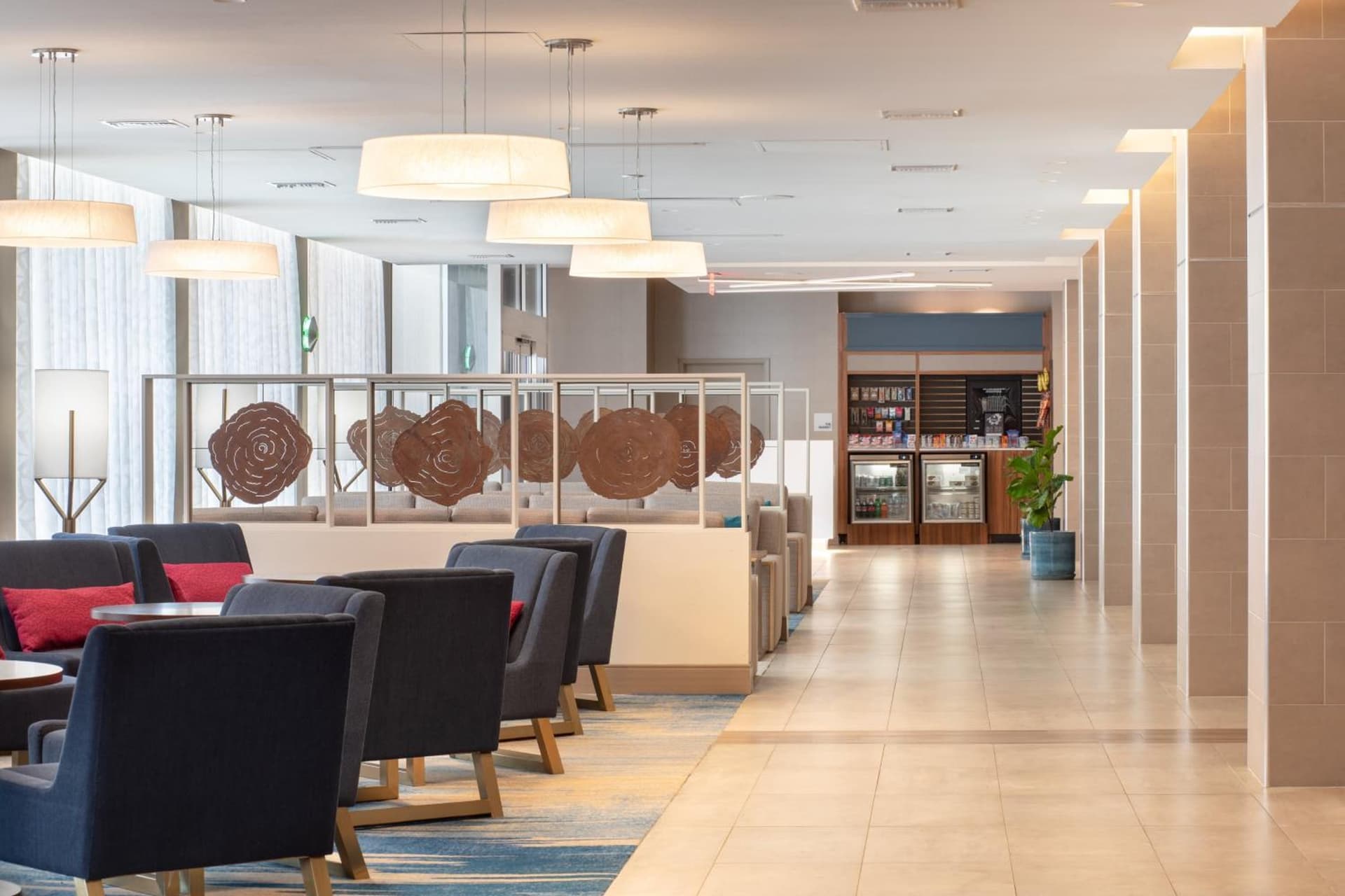 Holiday Inn Los Angeles - LAX Airport by IHG interior in Los Angeles, CA — gallery photo 2