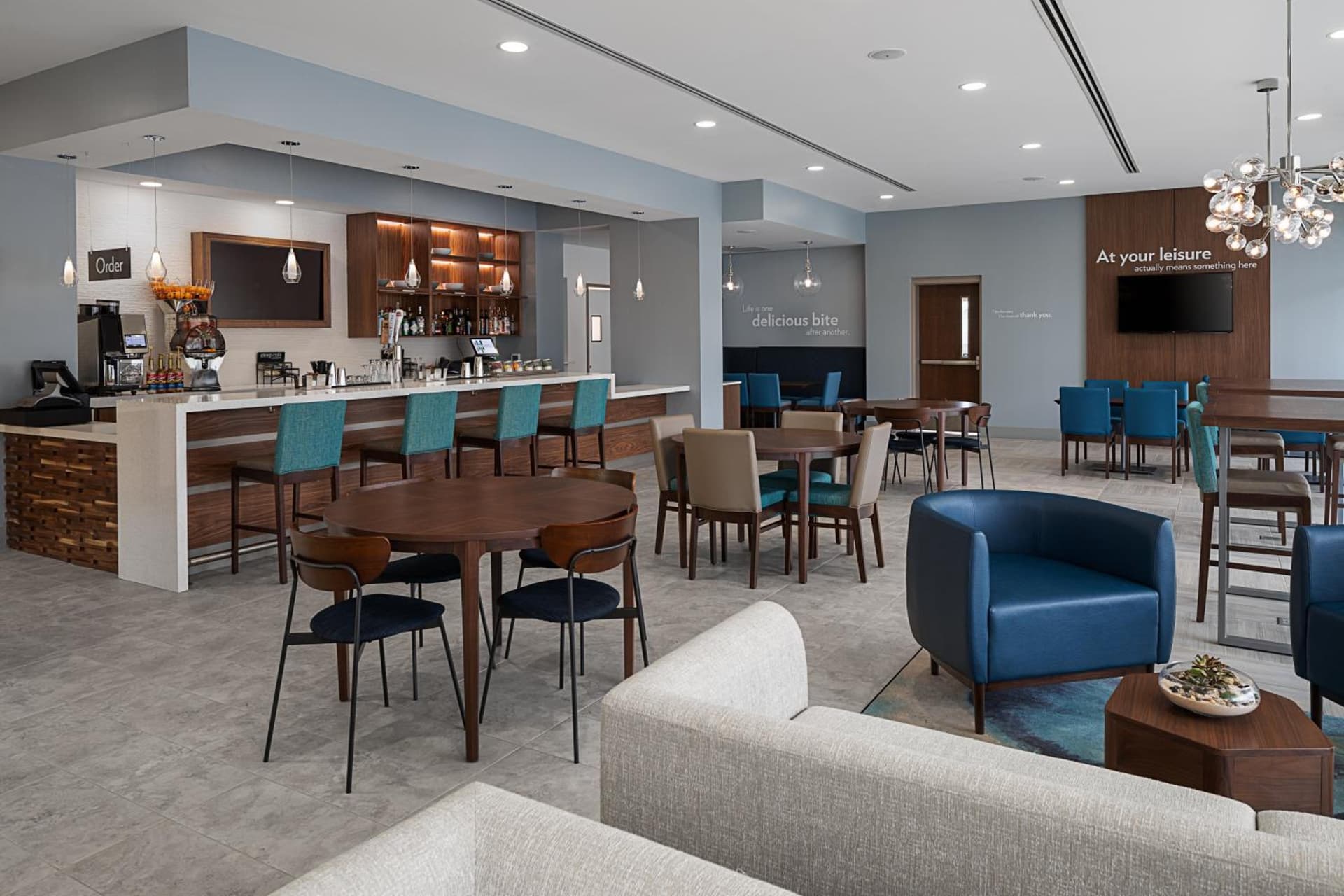 EVEN Hotel Alpharetta - Avalon Area by IHG gallery photo in Alpharetta, GA — image 20