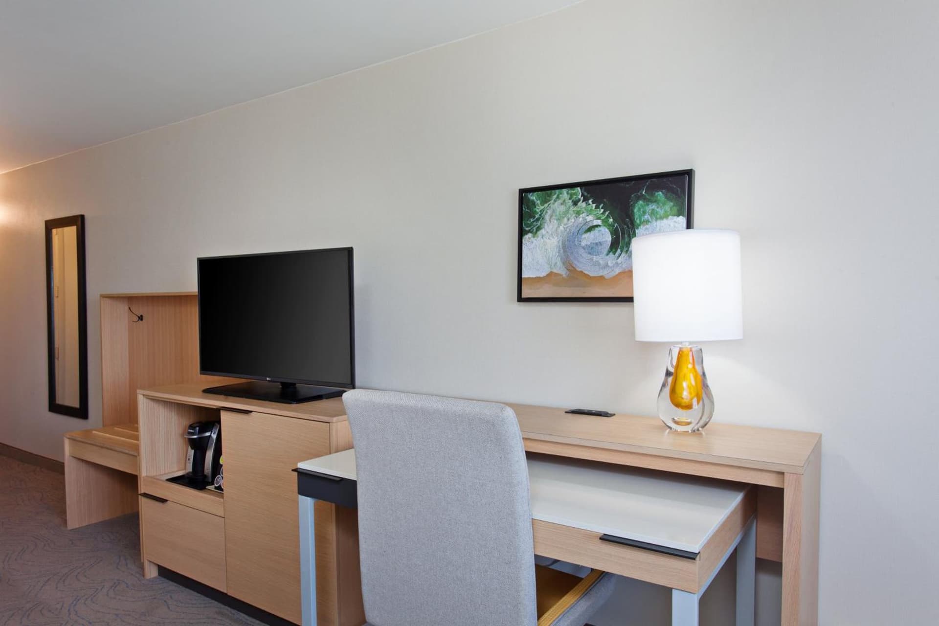 Holiday Inn Los Angeles - LAX Airport by IHG gallery photo in Los Angeles, CA — image 36