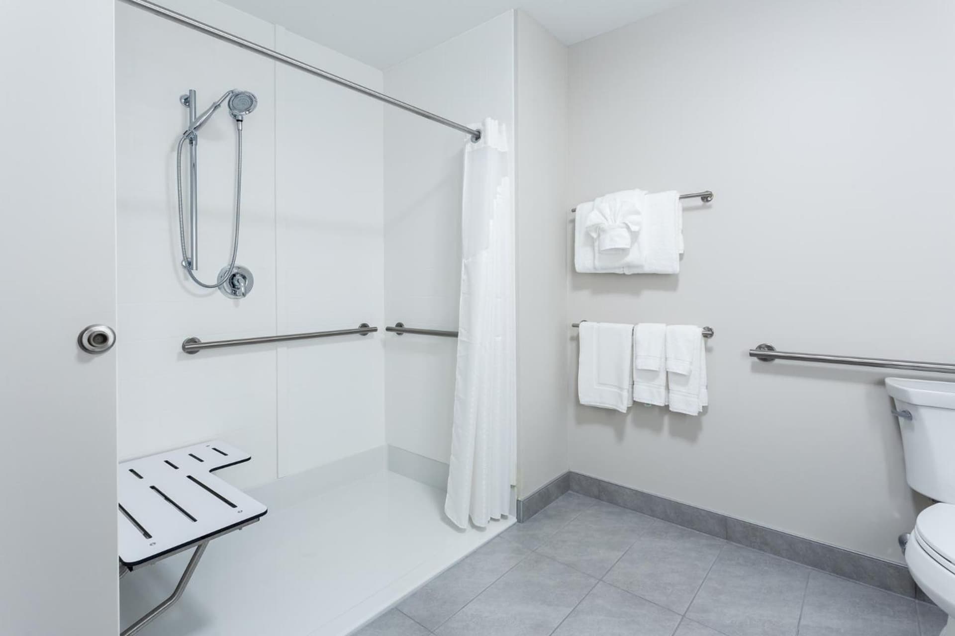 Holiday Inn Express & Suites - Rice Lake by IHG property views in Rice Lake, WI — gallery photo 3