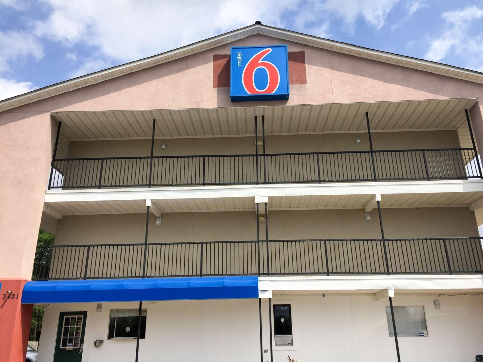 Motel 6-Augusta, GA - Fort Gordon interior in Augusta, GA — gallery photo 2
