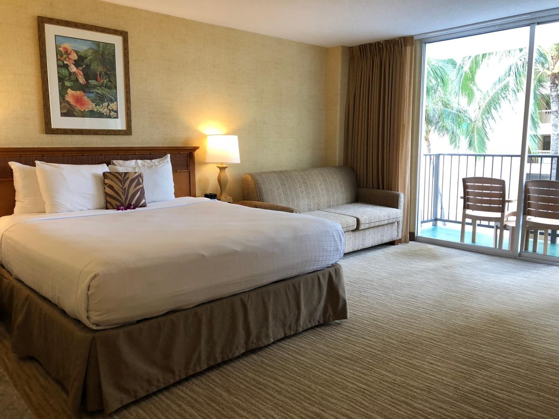 Waikiki Resort Hotel gallery photo in Honolulu, HI — image 39
