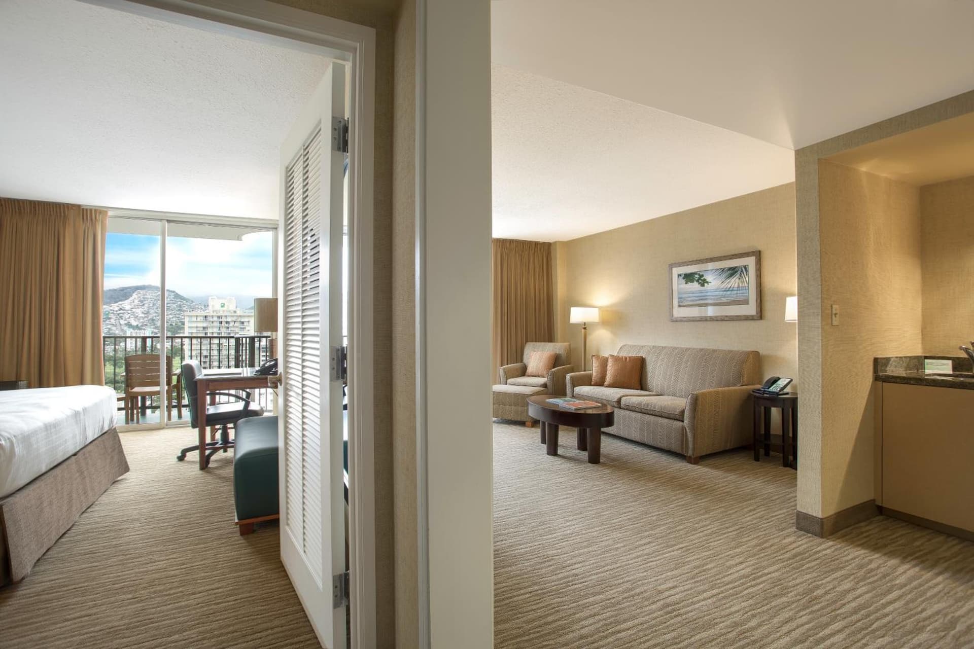 Waikiki Resort Hotel property views in Honolulu, HI — gallery photo 3