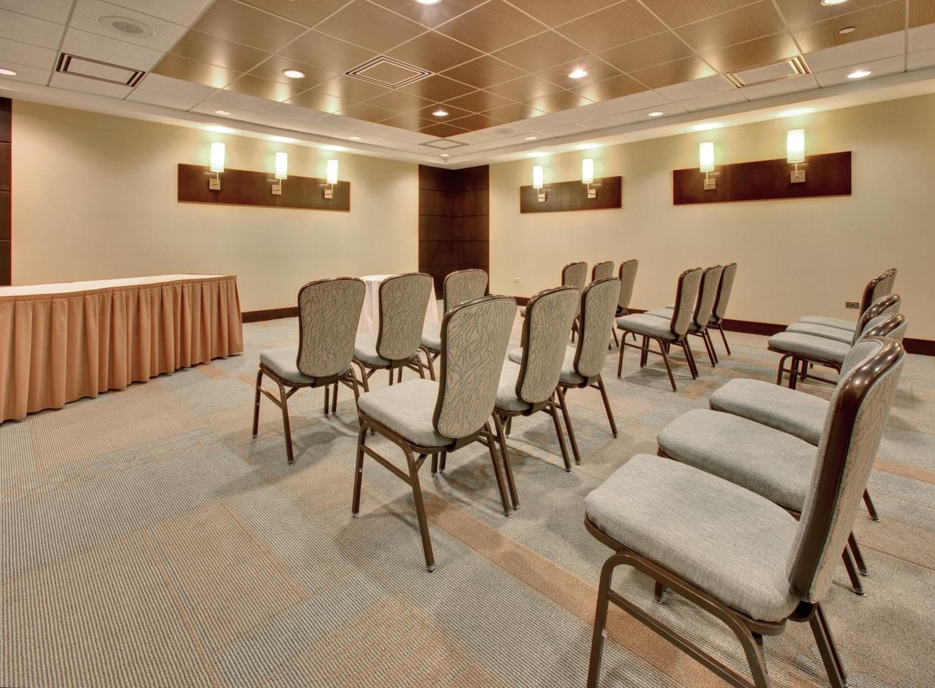 Crowne Plaza Hotel Glen Ellyn/Lombard by IHG gallery photo in Glen Ellyn, IL — image 59