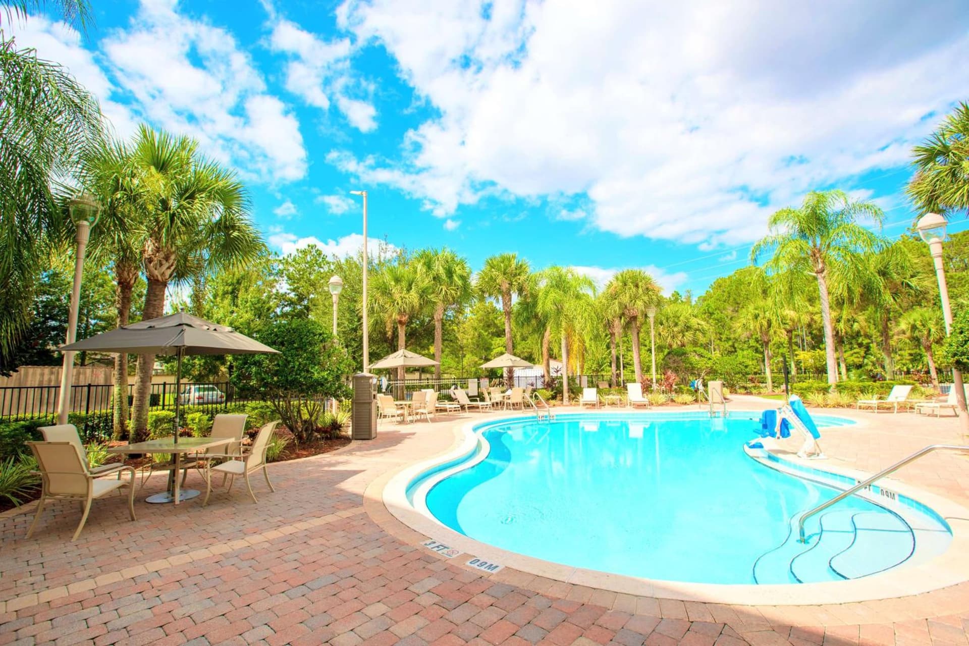 Best Western Plus Orlando Lake Buena Vista South Inn & Suites interior in Kissimmee, FL — gallery photo 2