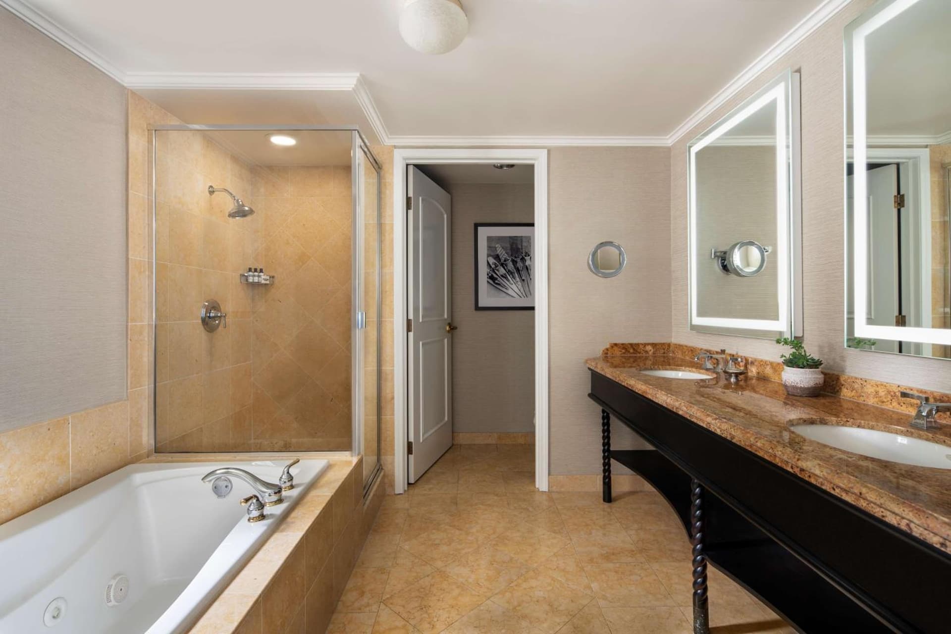 Hyatt Regency Huntington Beach Resort and Spa gallery photo in Huntington Beach, CA — image 95