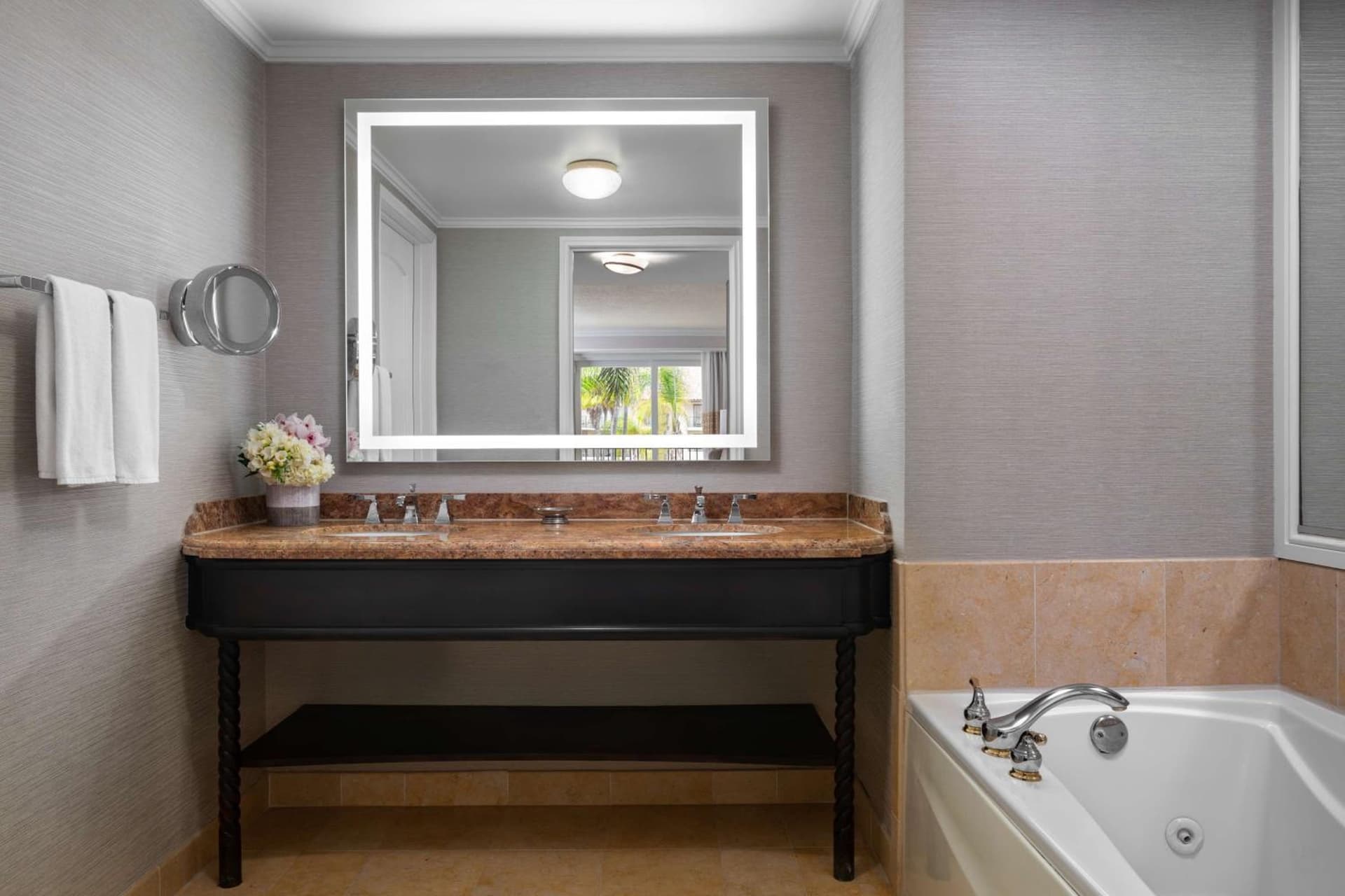 Hyatt Regency Huntington Beach Resort and Spa gallery photo in Huntington Beach, CA — image 101