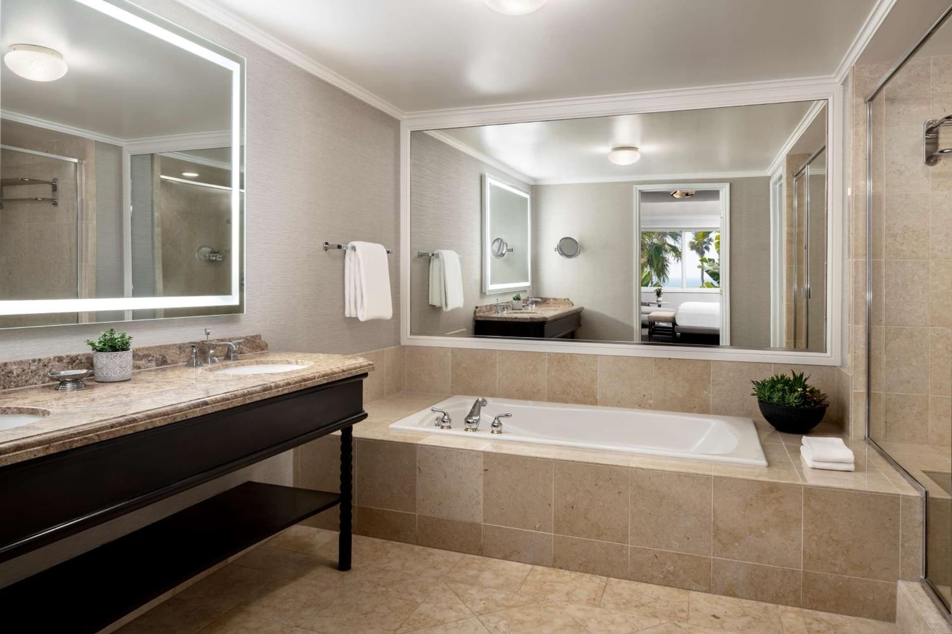 Hyatt Regency Huntington Beach Resort and Spa property views in Huntington Beach, CA — gallery photo 3