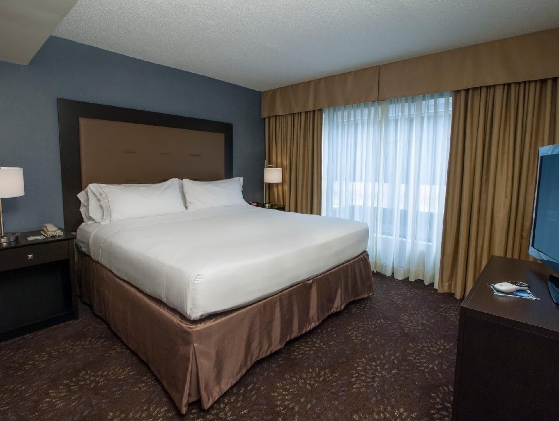 Holiday Inn Express & Suites Buffalo Airport by IHG property views in Cheektowaga — gallery photo 3