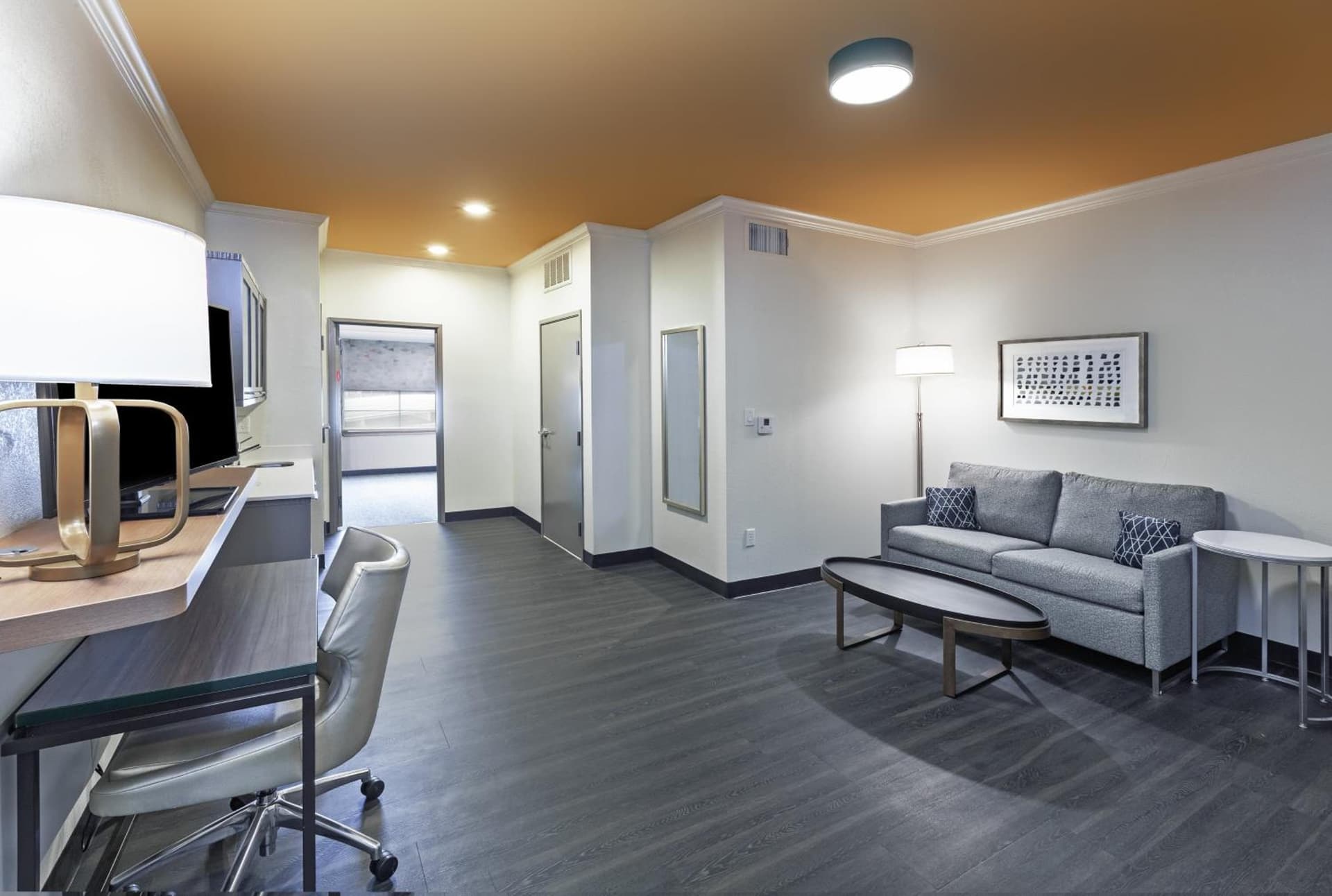 Holiday Inn & Suites McKinney - N Allen by IHG interior in McKinney, TX — gallery photo 2