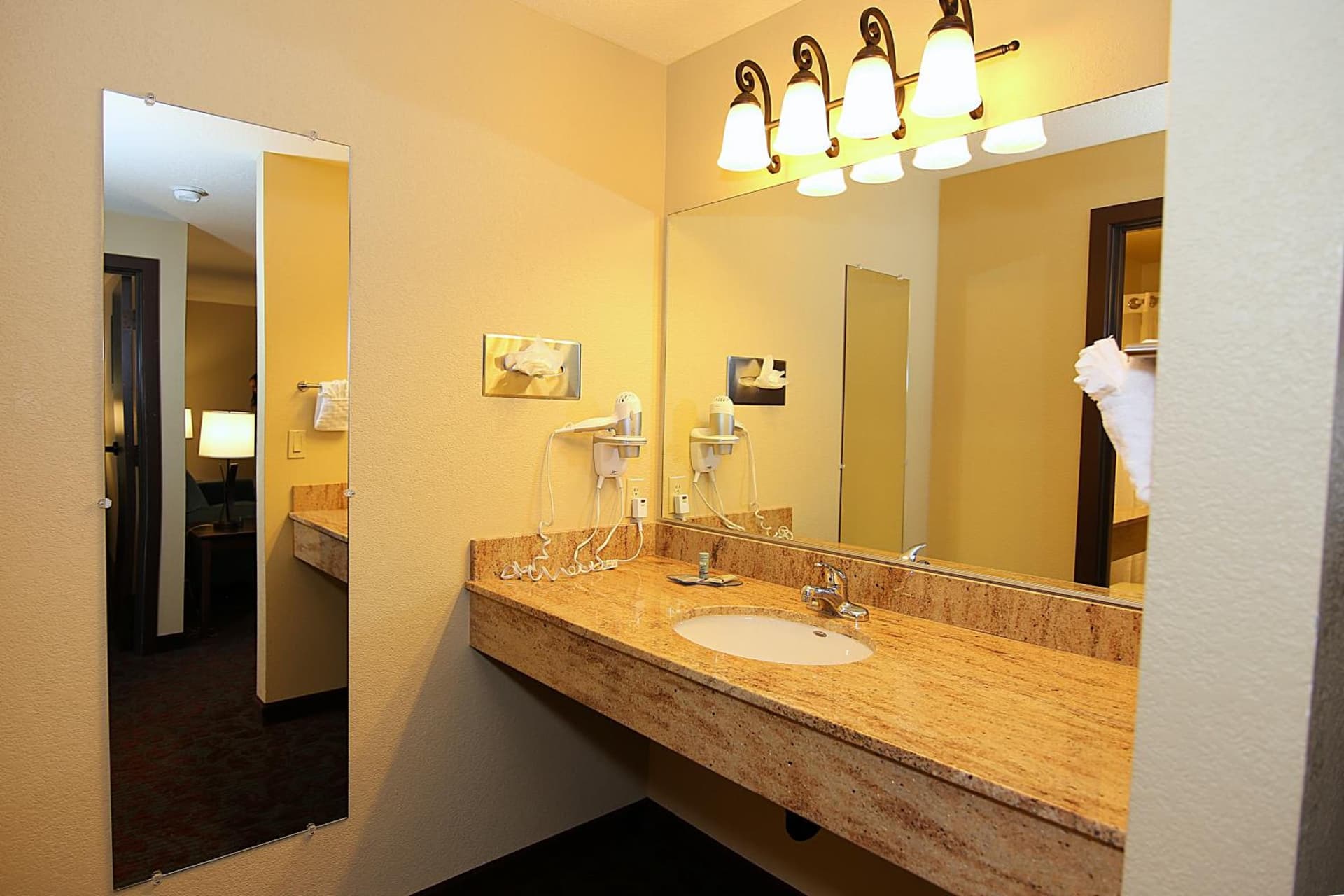 Best Western Windsor Inn gallery photo in Ashland, OR — image 25