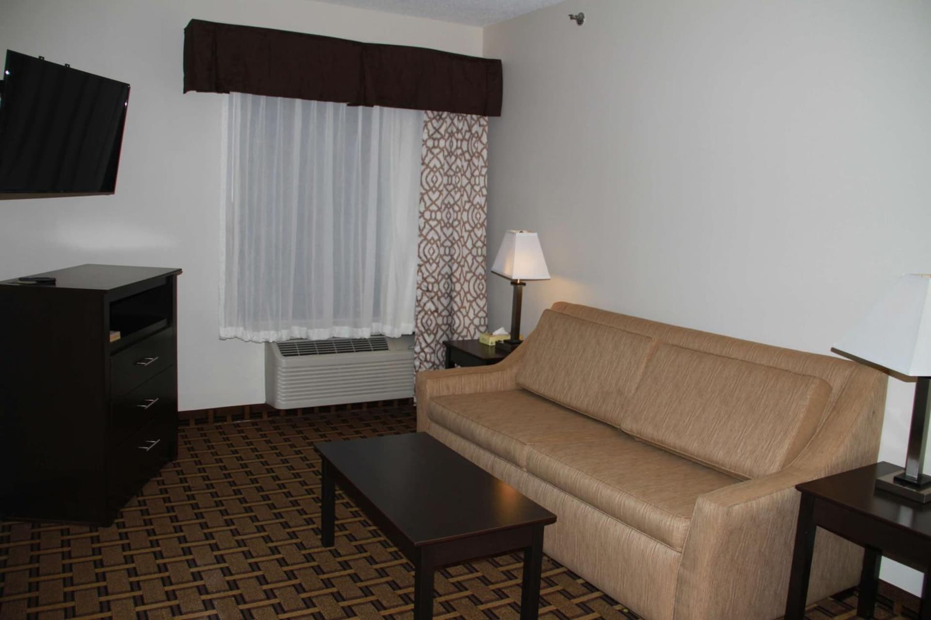 SureStay Plus Hotel by Best Western Coralville Iowa City gallery photo in Coralville, IA — image 13