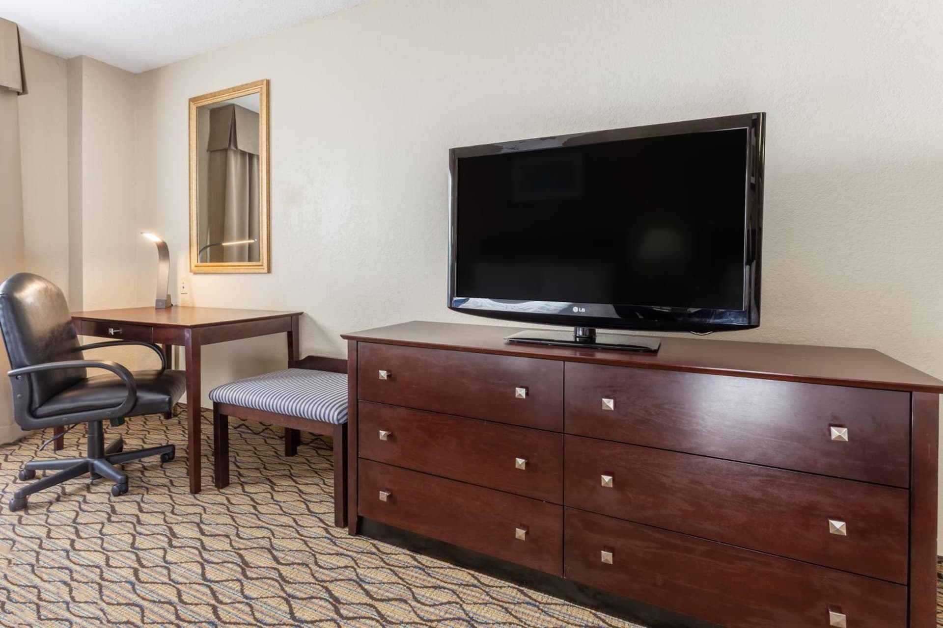 Holiday Inn Express Charles Town by IHG gallery photo in Shenandoah Junction, WV — image 30